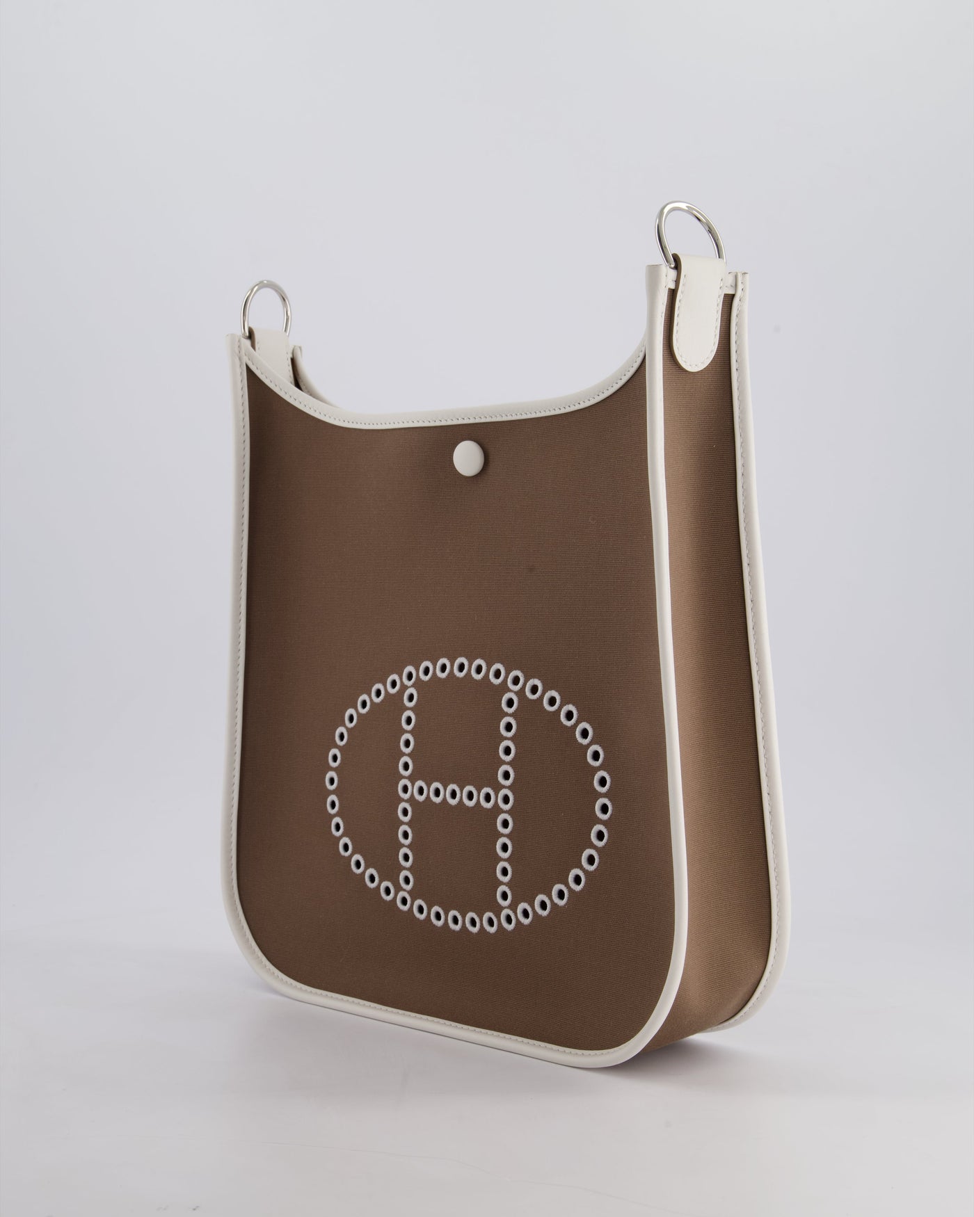 Hermes Evelyne 29 in Neo Etoupe Canvas and White with Palladium Hardware - Product Image 10