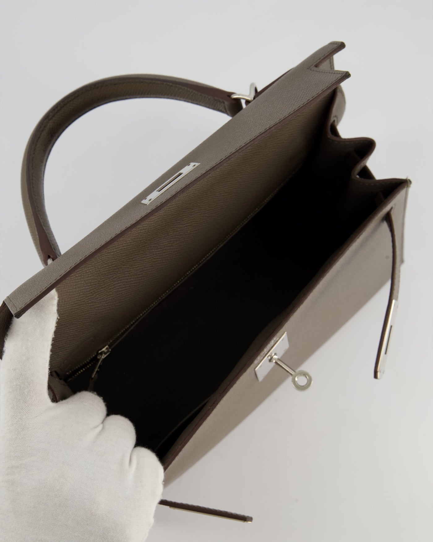 Hermes HSS Kelly 28 Sellier Bag in Gris Etain Epsom Leather with Palladium Hardware - Product Image 16