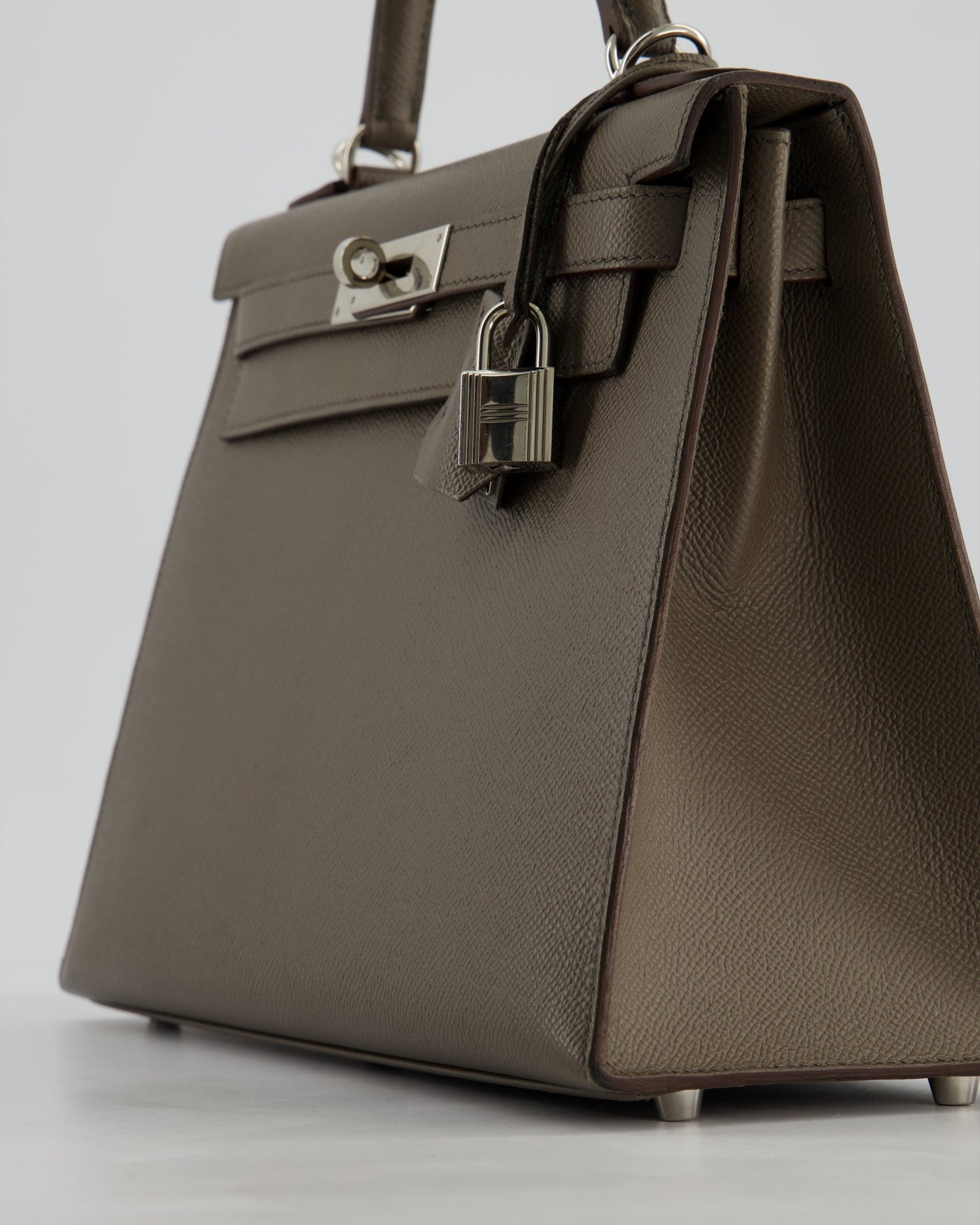 Hermes HSS Kelly 28 Sellier Bag in Gris Etain Epsom Leather with Palladium Hardware - Product Image 12