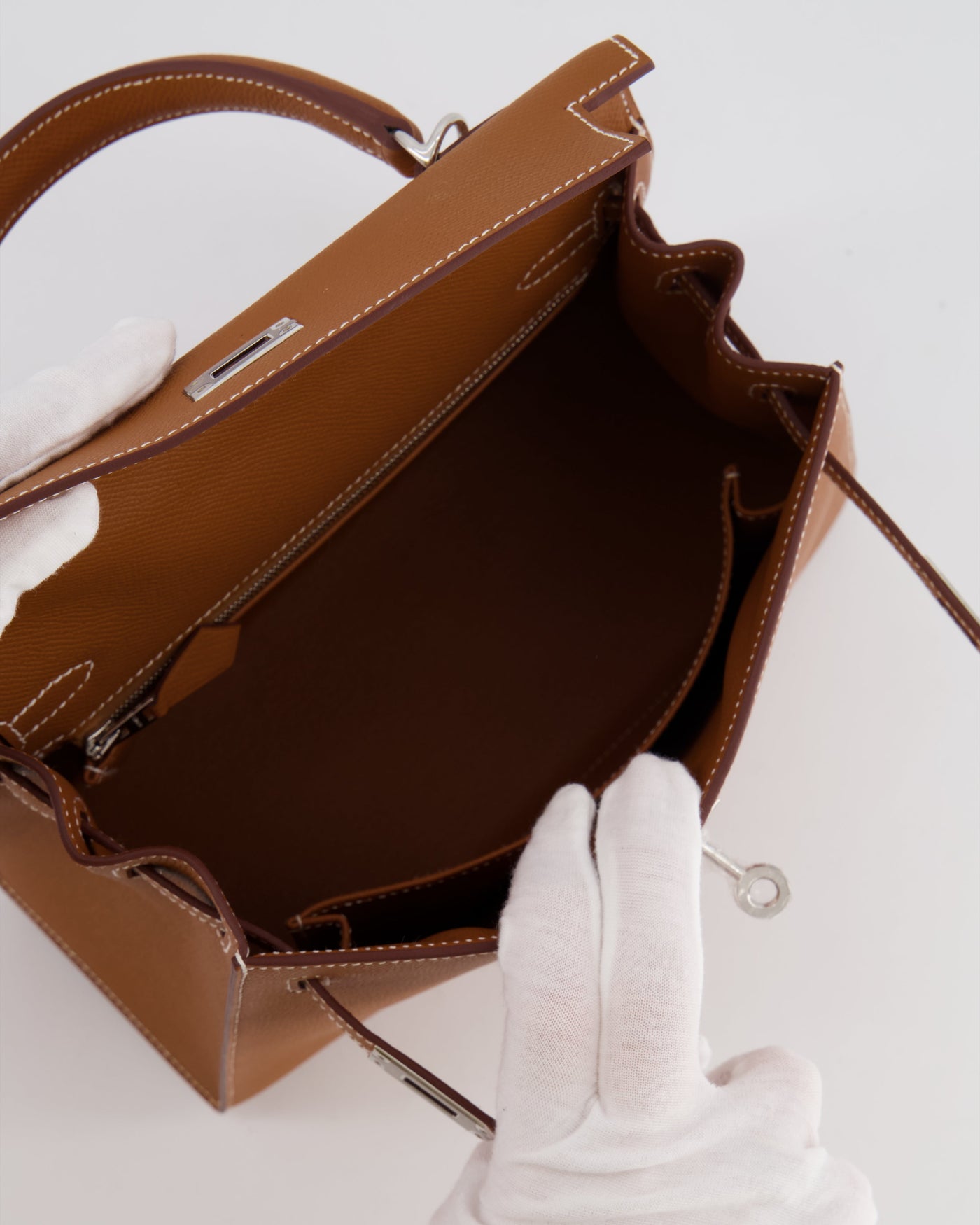 Hermes Kelly 25 Sellier Bag in Gold Epsom Leather with Palladium Hardware - Product Image 16