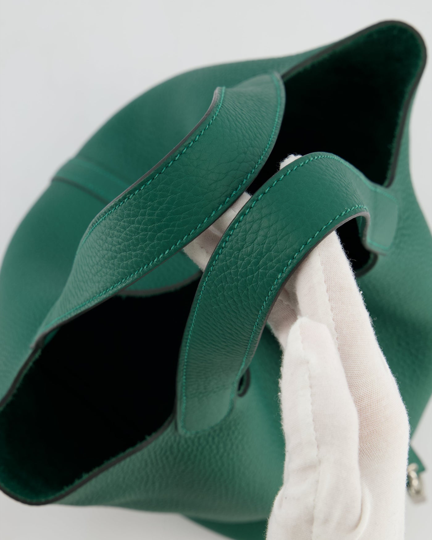Hermes Picotin Lock 22 Bag in Vert Moyen Clemence Leather with Palladium Hardware - Product Image 14