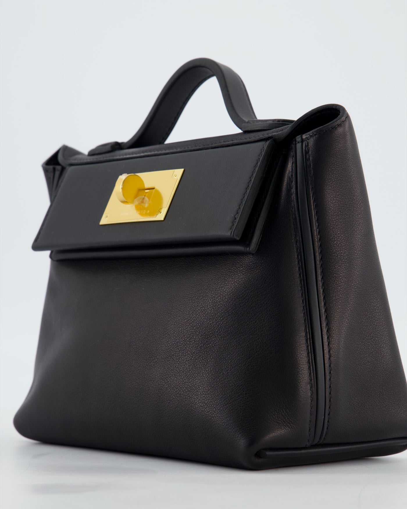 *RARE* Hermes 24/24 21 Bag in Noir Volupto and Noir Swift Leather with Gold Hardware - Product Image 13