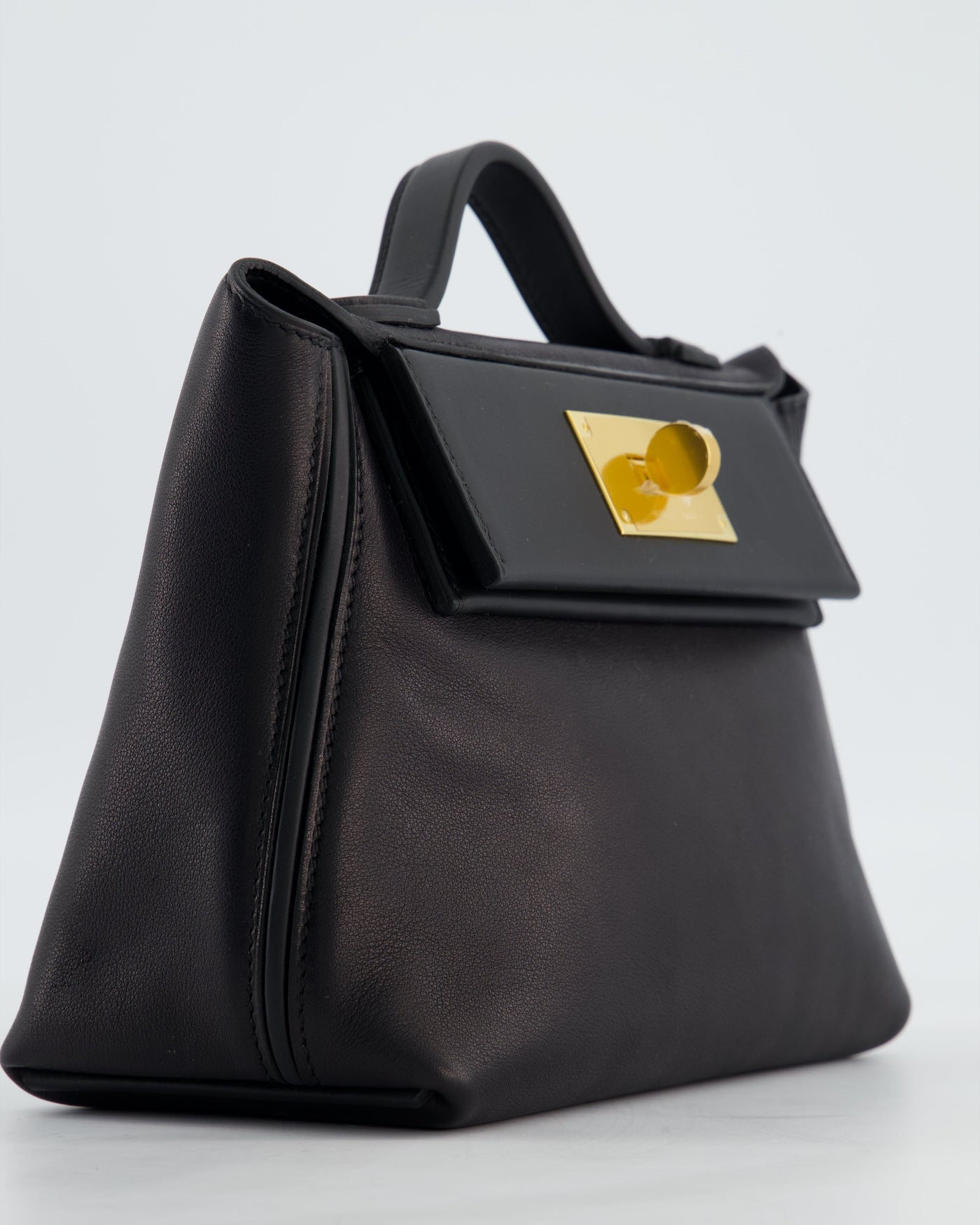 *RARE* Hermes 24/24 21 Bag in Noir Volupto and Noir Swift Leather with Gold Hardware - Product Image 12