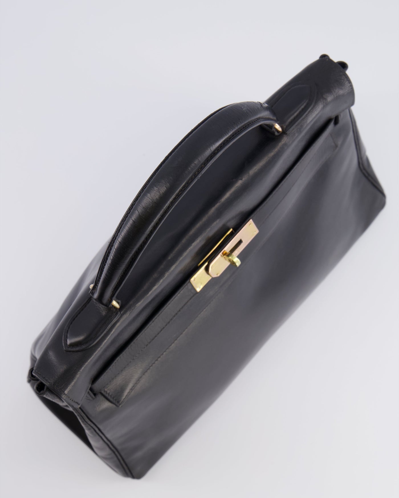 Hermes Kelly 32 Retourne Bag in Black Calfskin Box Leather with Gold Hardware - Product Image 19