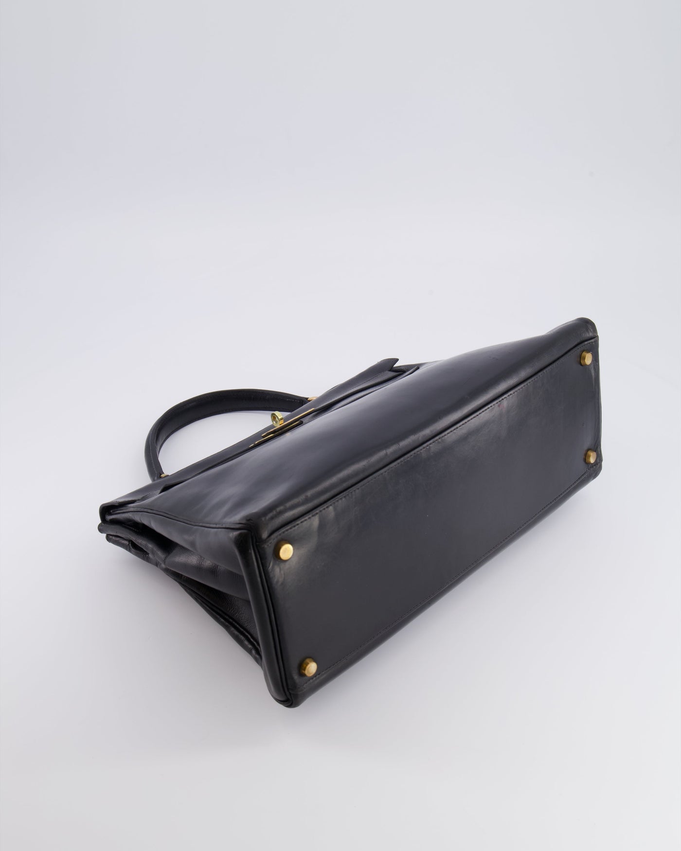 Hermes Kelly 32 Retourne Bag in Black Calfskin Box Leather with Gold Hardware - Product Image 17