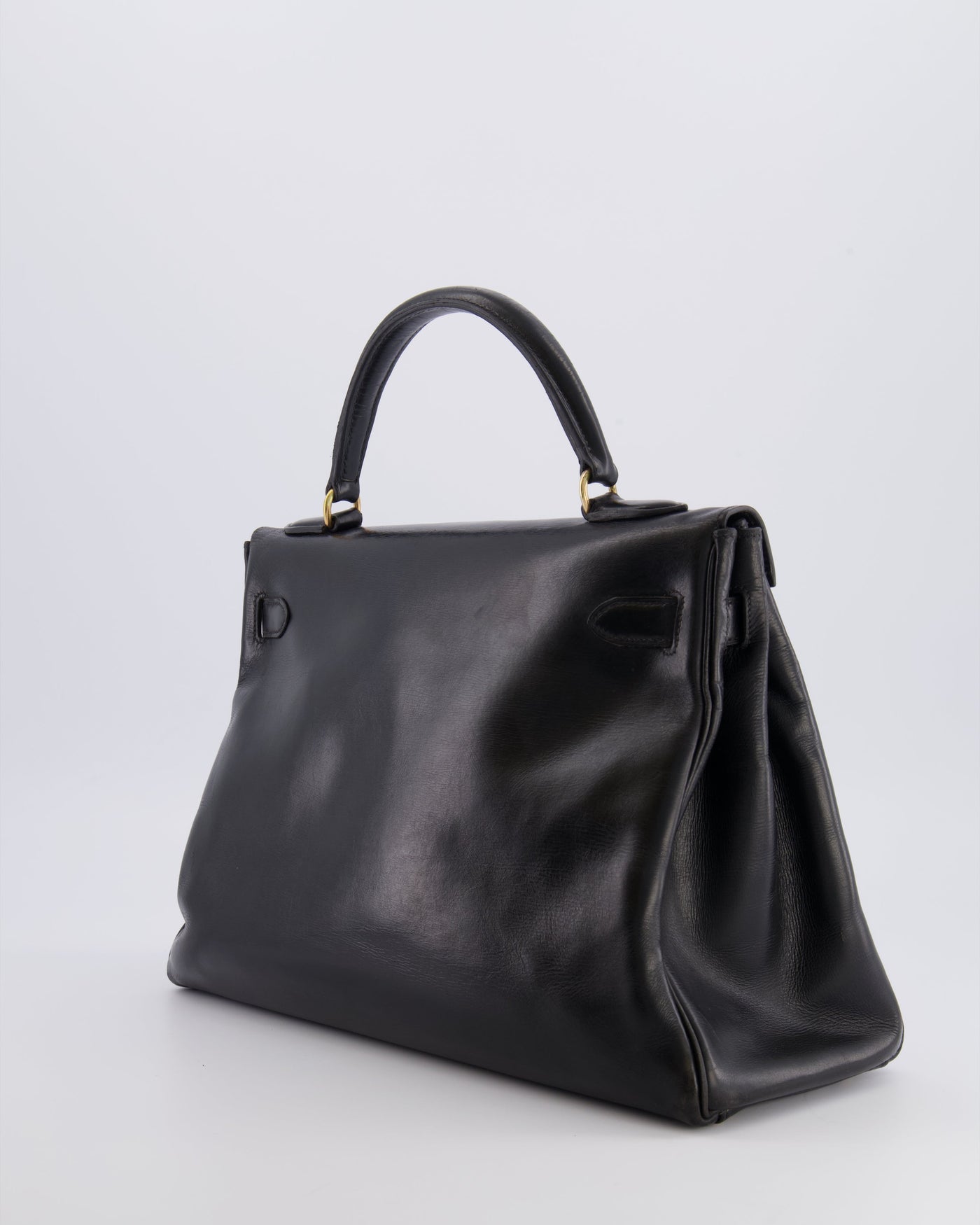 Hermes Kelly 32 Retourne Bag in Black Calfskin Box Leather with Gold Hardware - Product Image 11
