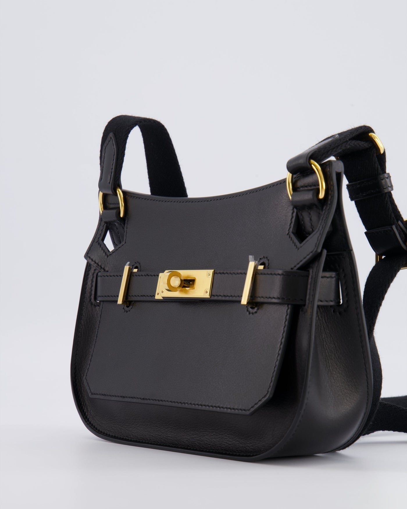 *RARE* Hermes Mini Jypsiere Crossbody Bag in Black Evergrain Leather with Gold Hardware - Product Image 13