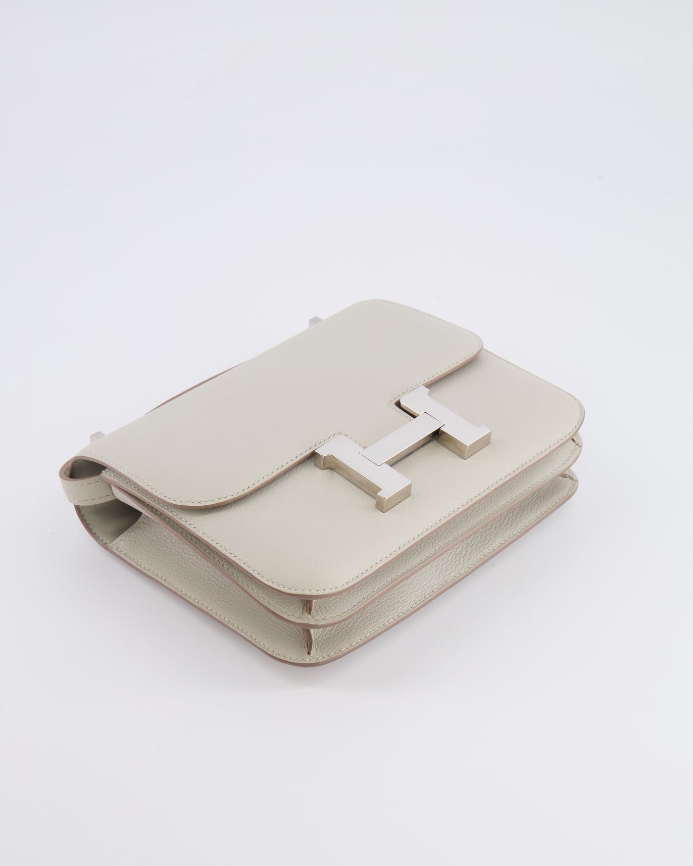 Hermes Constance III 18 Bag in Gris Perle Evercolor Leather with Palladium Hardware - Product Image 17