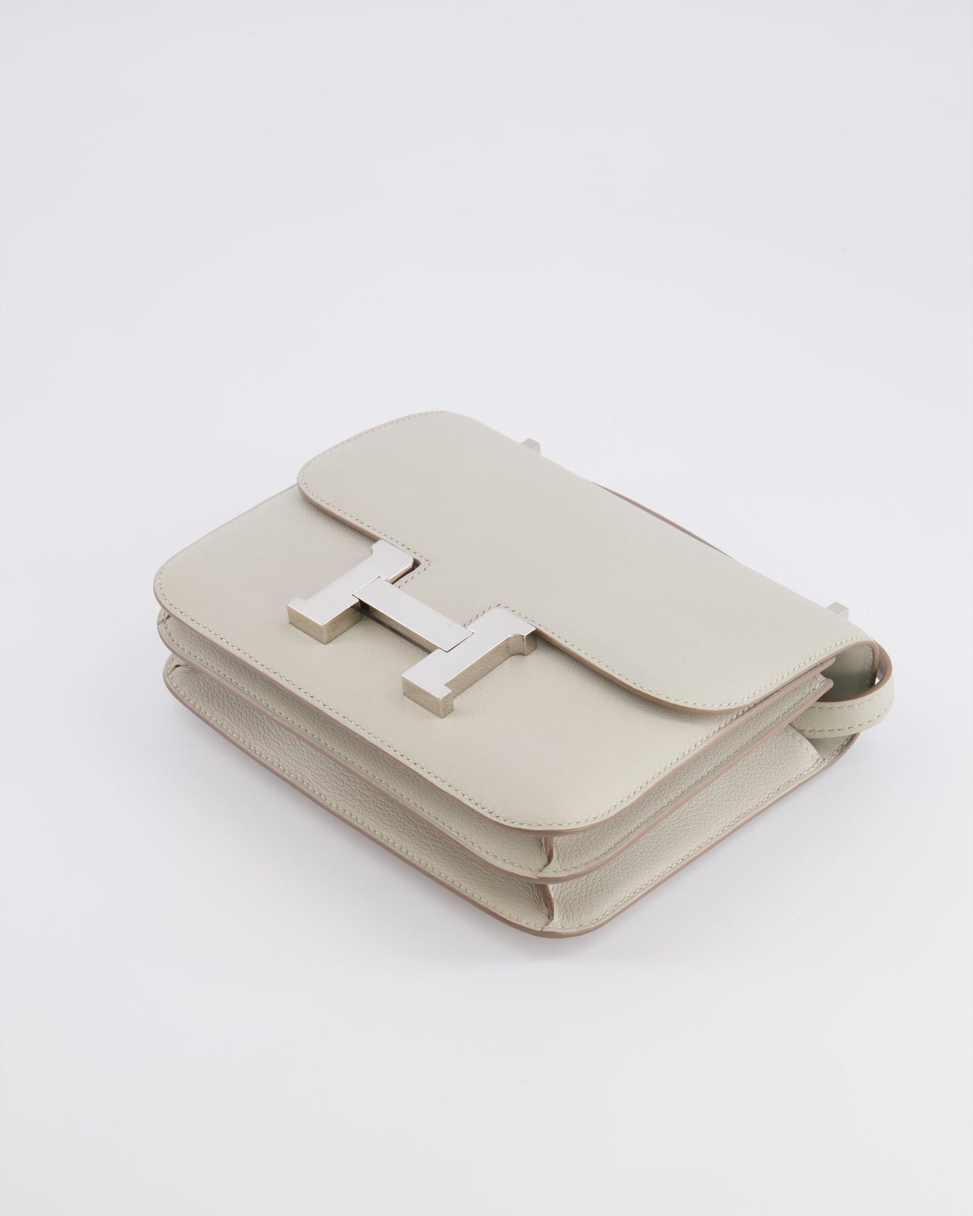 Hermes Constance III 18 Bag in Gris Perle Evercolor Leather with Palladium Hardware - Product Image 18