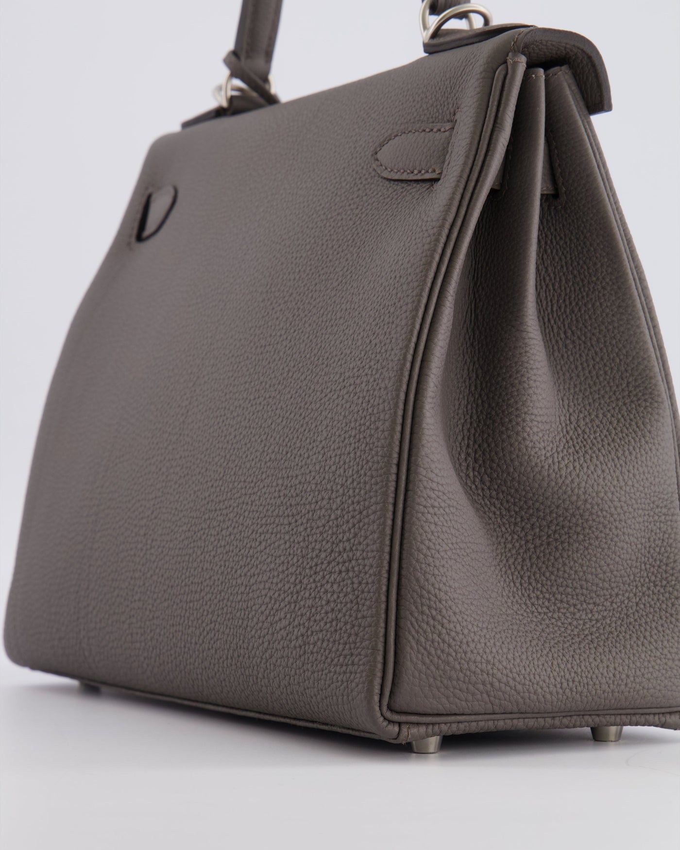 Hermes Kelly 28 Retourne HSS Bag in Gris Etain Togo Leather with Gris Perle Interior and Brushed Palladium Hardware - Product Image 15