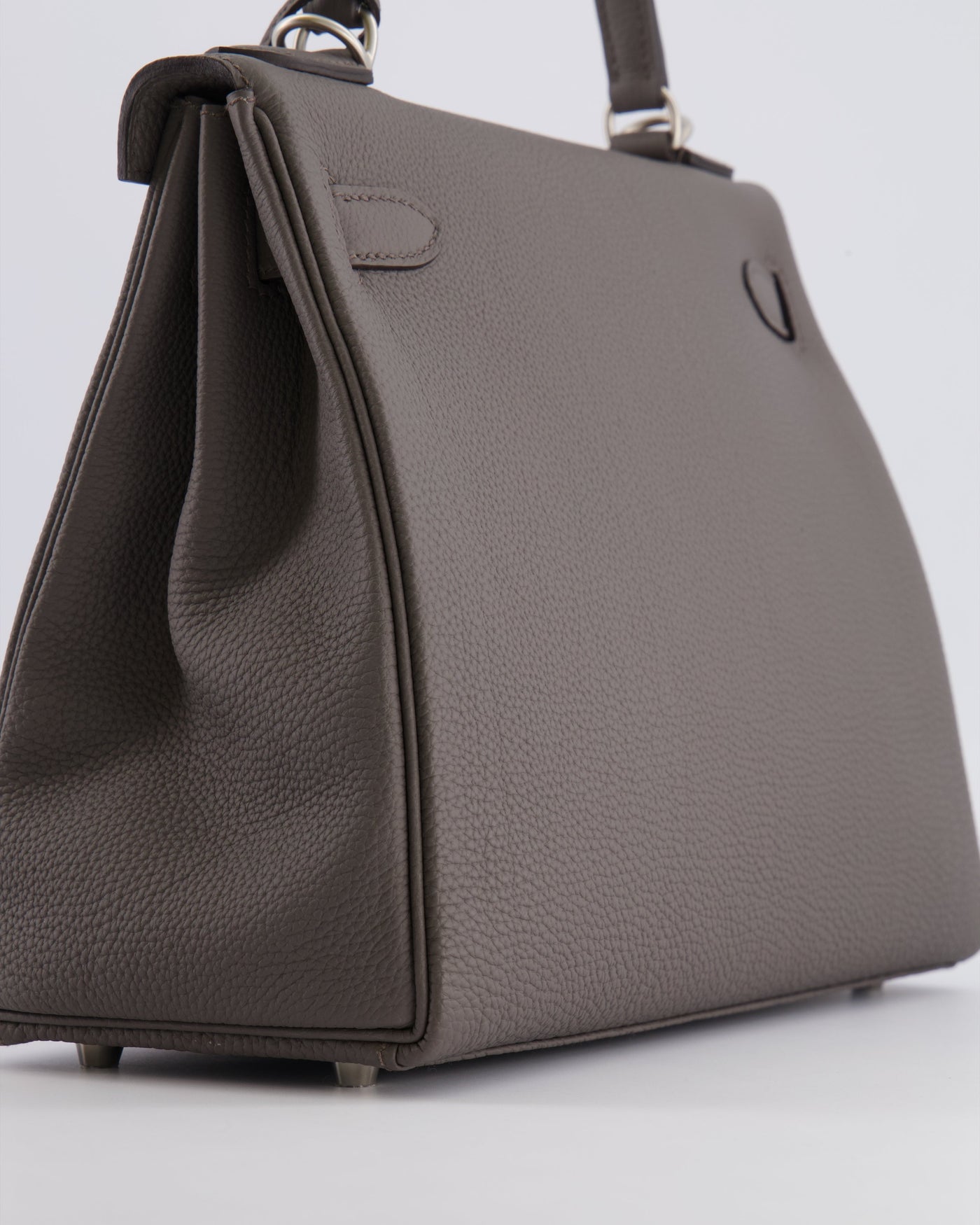 Hermes Kelly 28 Retourne HSS Bag in Gris Etain Togo Leather with Gris Perle Interior and Brushed Palladium Hardware - Product Image 16
