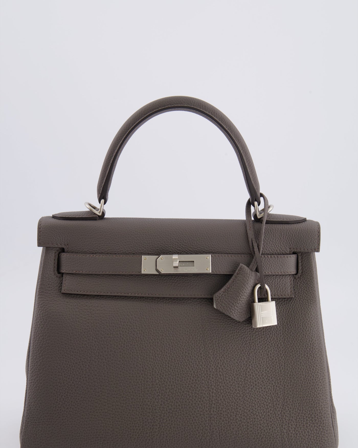 Hermes Kelly 28 Retourne HSS Bag in Gris Etain Togo Leather with Gris Perle Interior and Brushed Palladium Hardware - Product Image 11