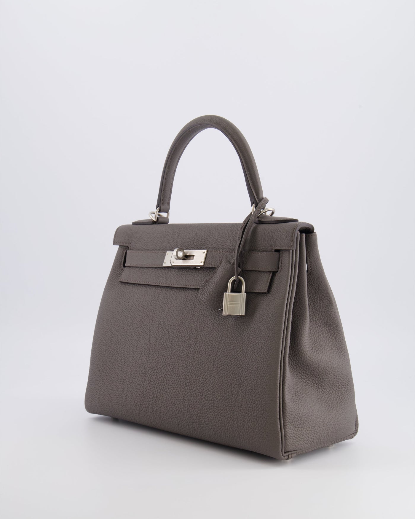 Hermes Kelly 28 Retourne HSS Bag in Gris Etain Togo Leather with Gris Perle Interior and Brushed Palladium Hardware - Product Image 5