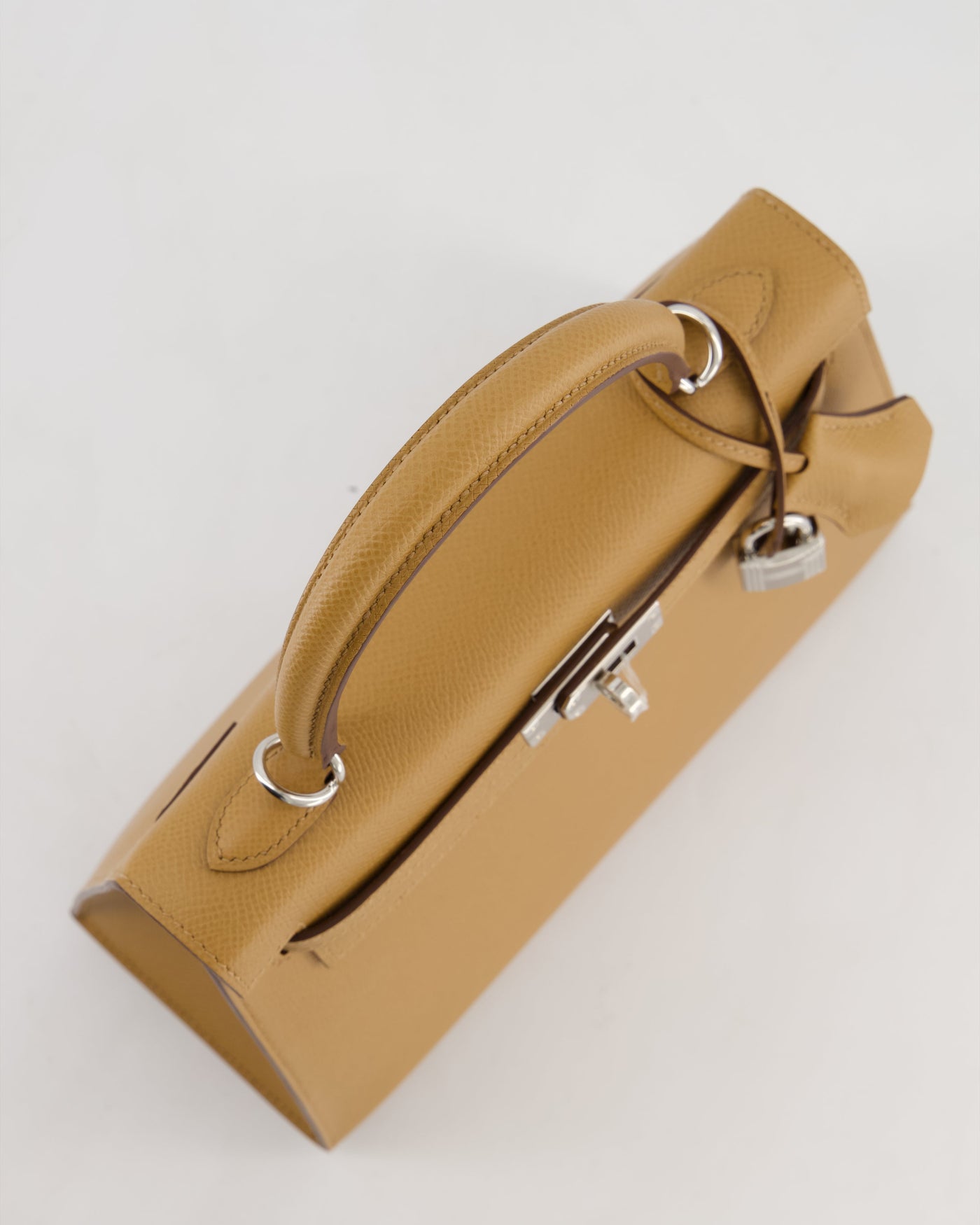 Hermes Kelly 25 Sellier Bag in Biscuit Epsom Leather with Palladium Hardware - Product Image 17