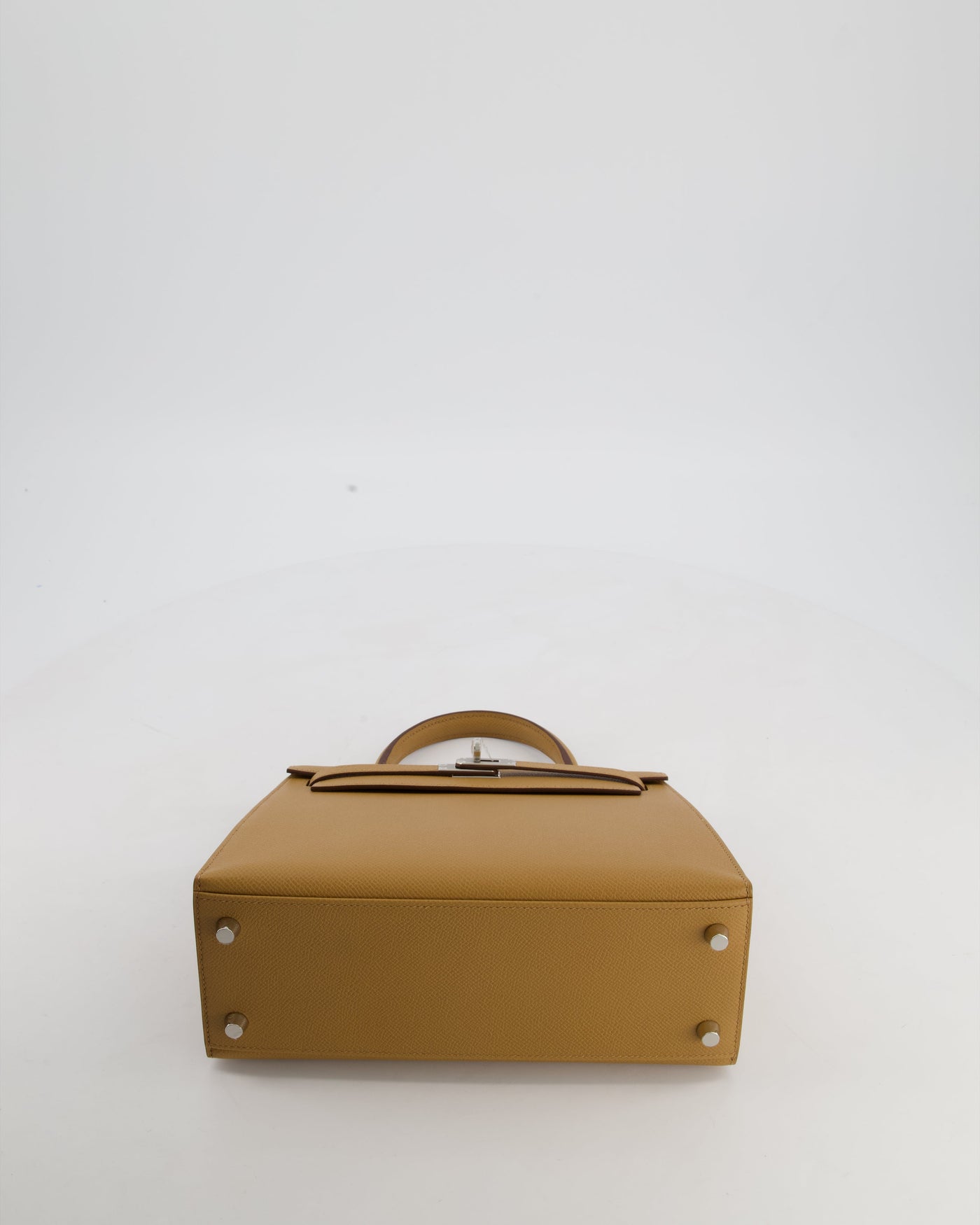 Hermes Kelly 25 Sellier Bag in Biscuit Epsom Leather with Palladium Hardware - Product Image 20