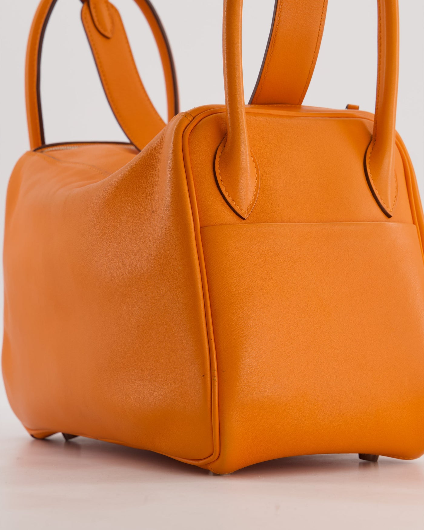 Hermes Lindy 26 Bag in Orange H Swift Leather with Palladium Hardware - Product Image 12