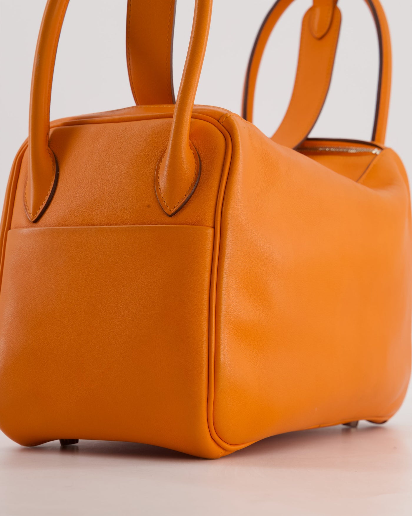 Hermes Lindy 26 Bag in Orange H Swift Leather with Palladium Hardware - Product Image 13