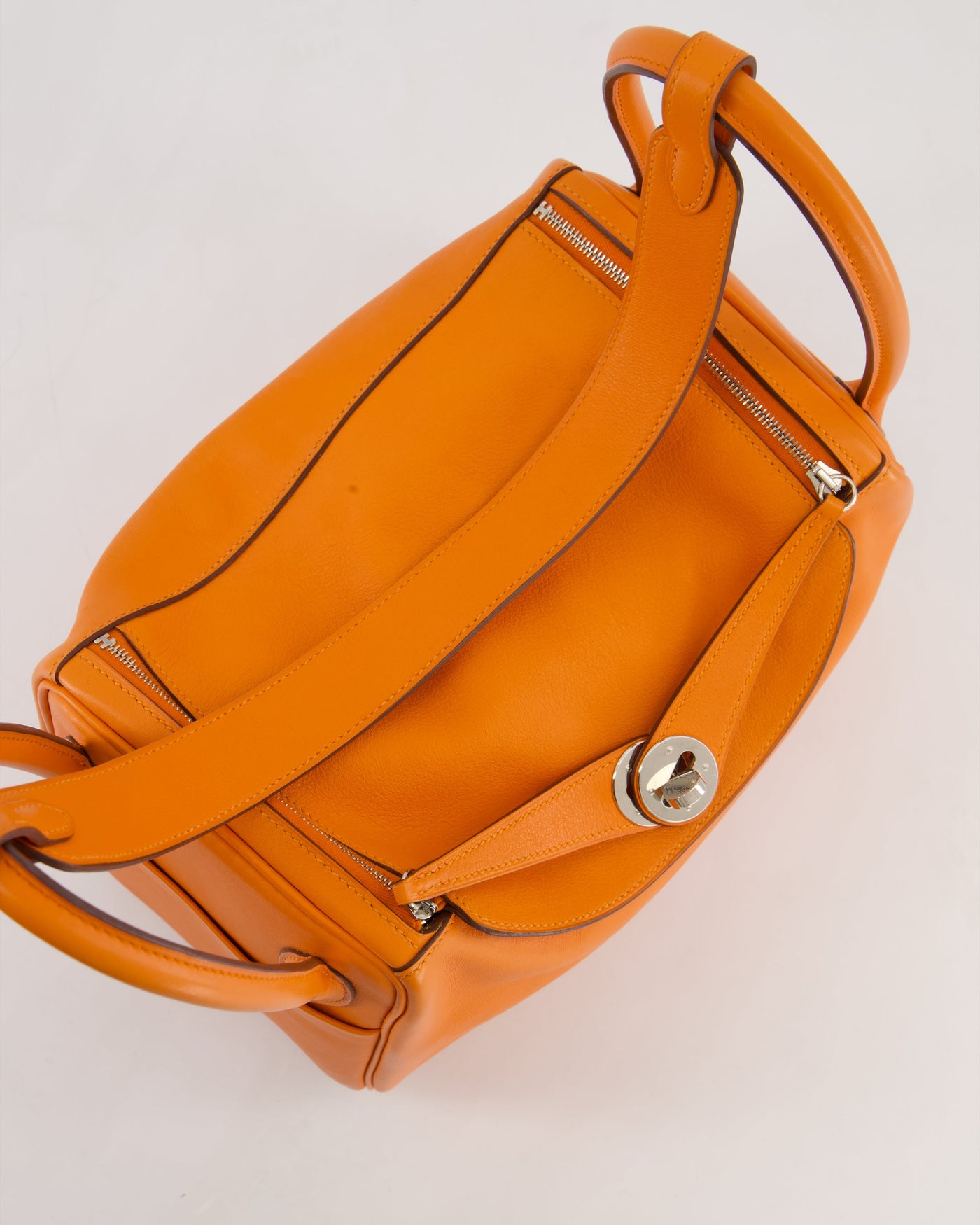 Hermes Lindy 26 Bag in Orange H Swift Leather with Palladium Hardware - Product Image 14