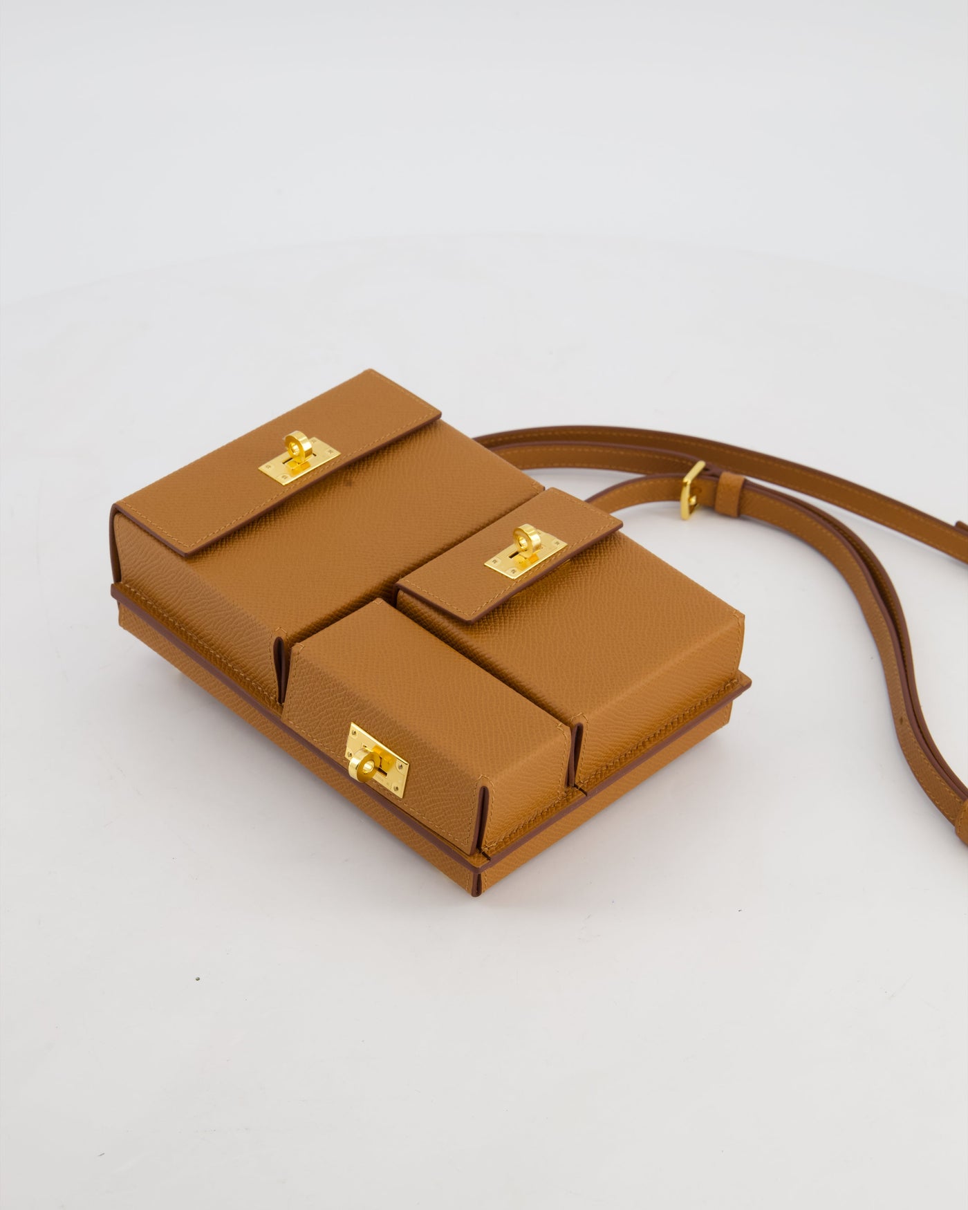 Hermes Kelly Multipocket To Go Pouch in Gold Epsom Leather with Gold Hardware - Product Image 18