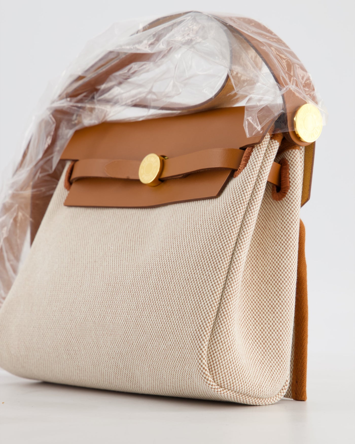 *HOT* Hermes Herbag Zip 20 Bag in Fauve Vache Hunter Leather & Ecru/Beige Viking Canvas with Gold Hardware - Product Image 10