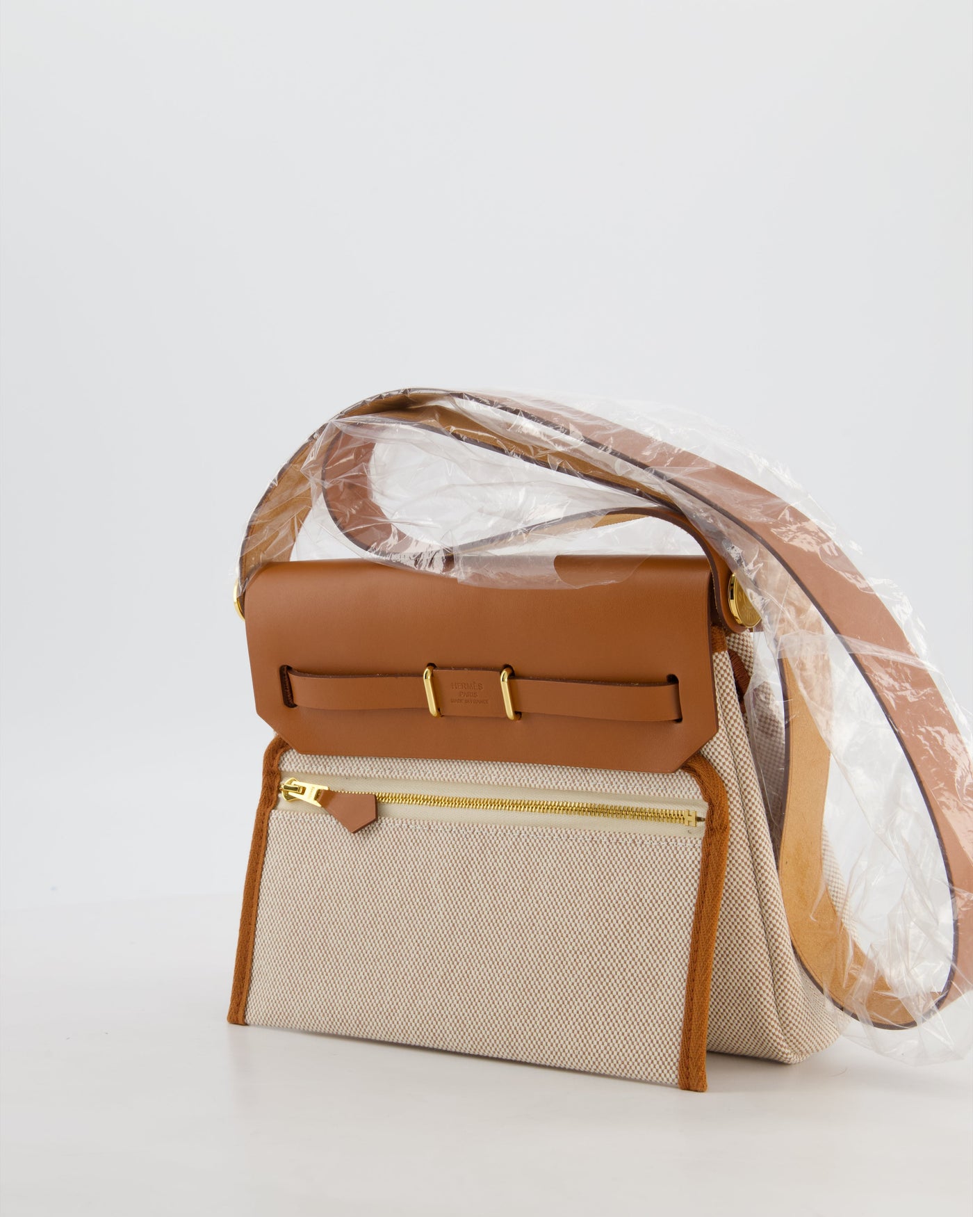*HOT* Hermes Herbag Zip 20 Bag in Fauve Vache Hunter Leather & Ecru/Beige Viking Canvas with Gold Hardware - Product Image 4