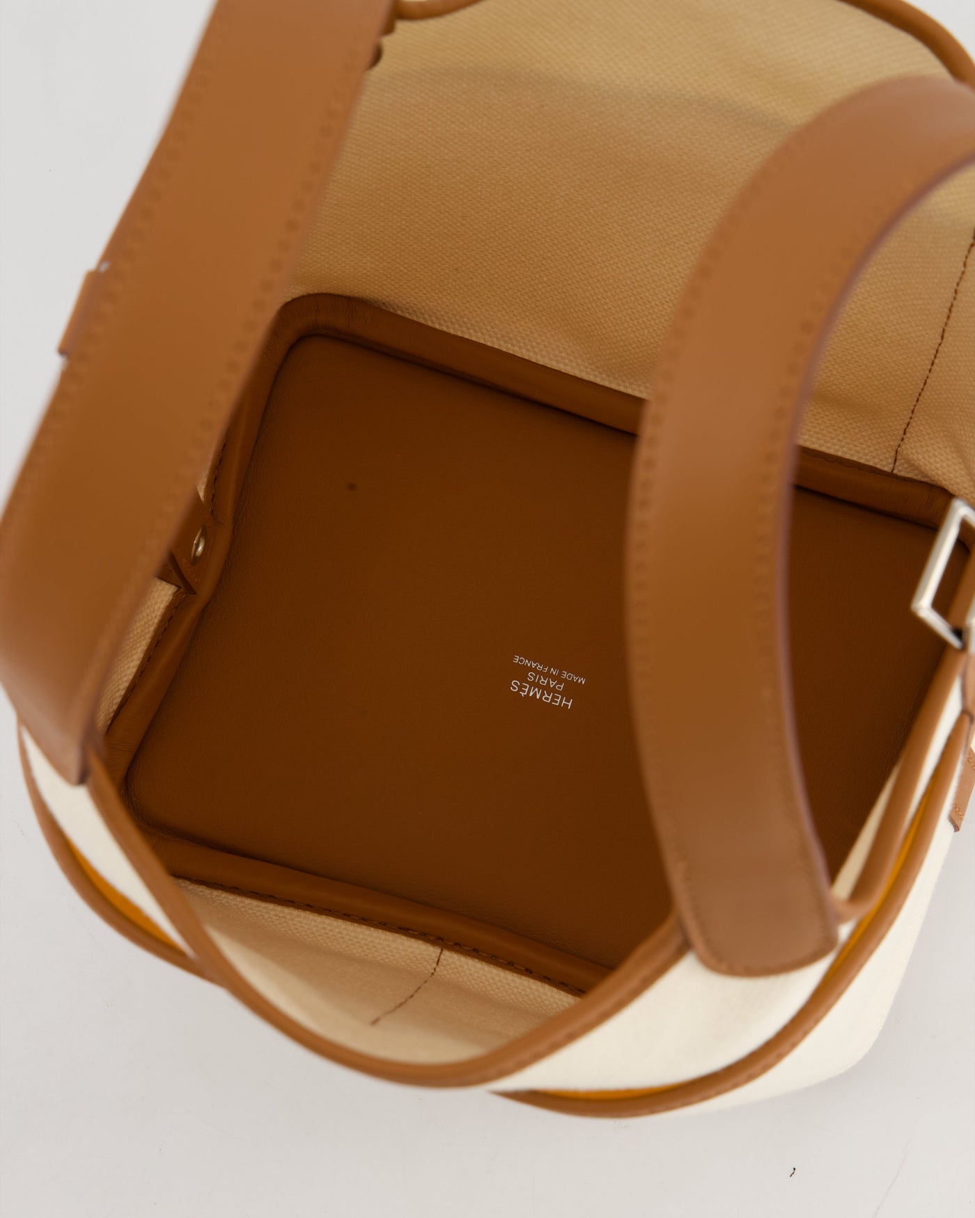 *HOT* Hermes Picotin 18 Lock Cargo Bag in Ecru Canvas & Gold Swift Leather with Palladium Hardware - Product Image 17