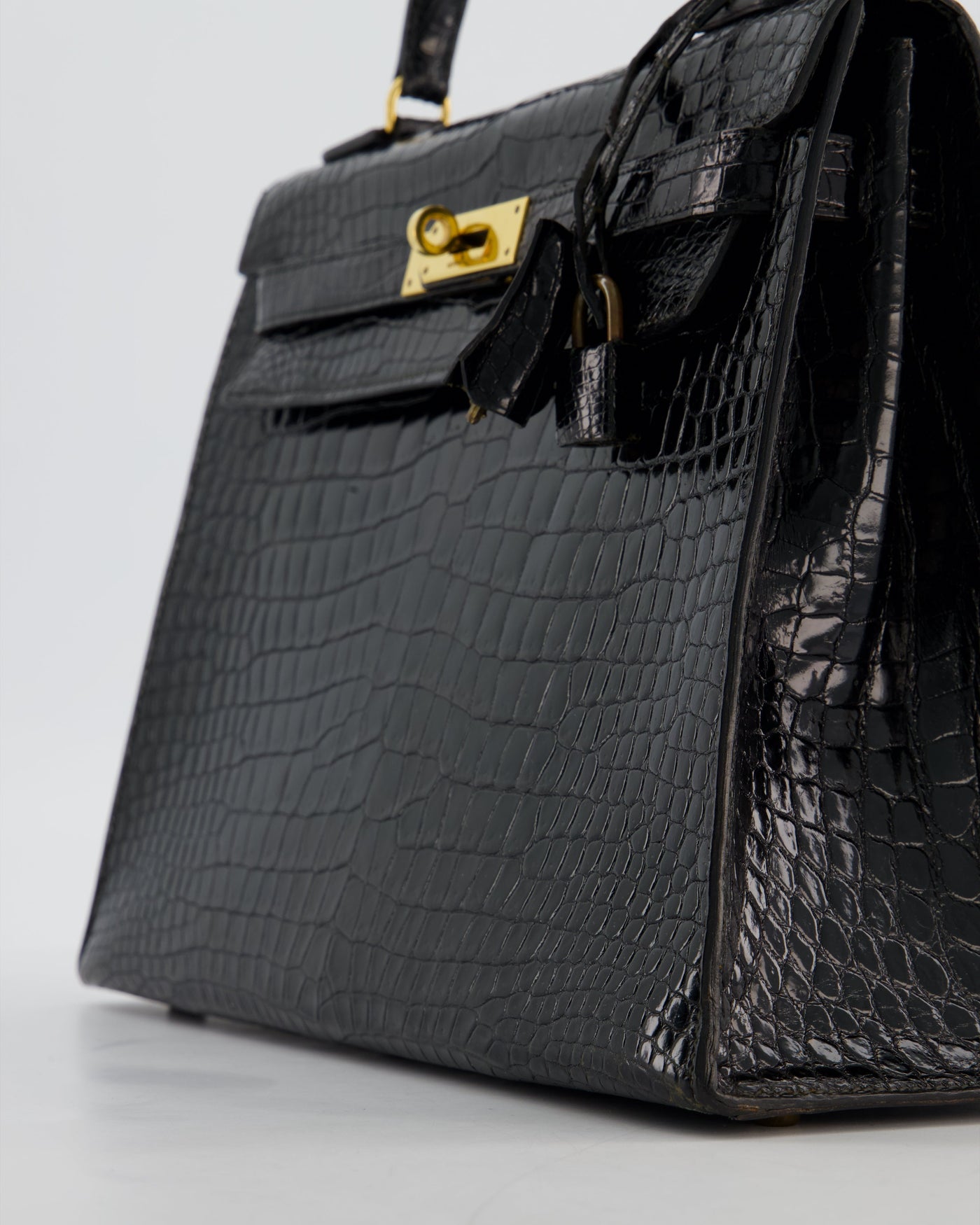 *HOT* Hermes Kelly 32 Sellier Bag in Noir Porosus Crocodile Leather with Gold Hardware - Product Image 11