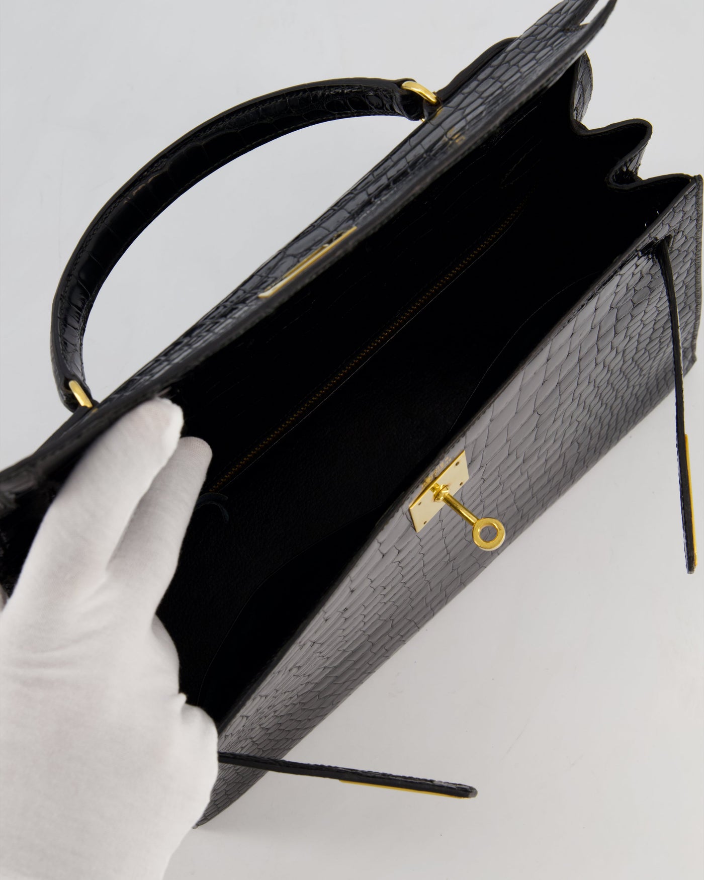 *HOT* Hermes Kelly 32 Sellier Bag in Noir Porosus Crocodile Leather with Gold Hardware - Product Image 17