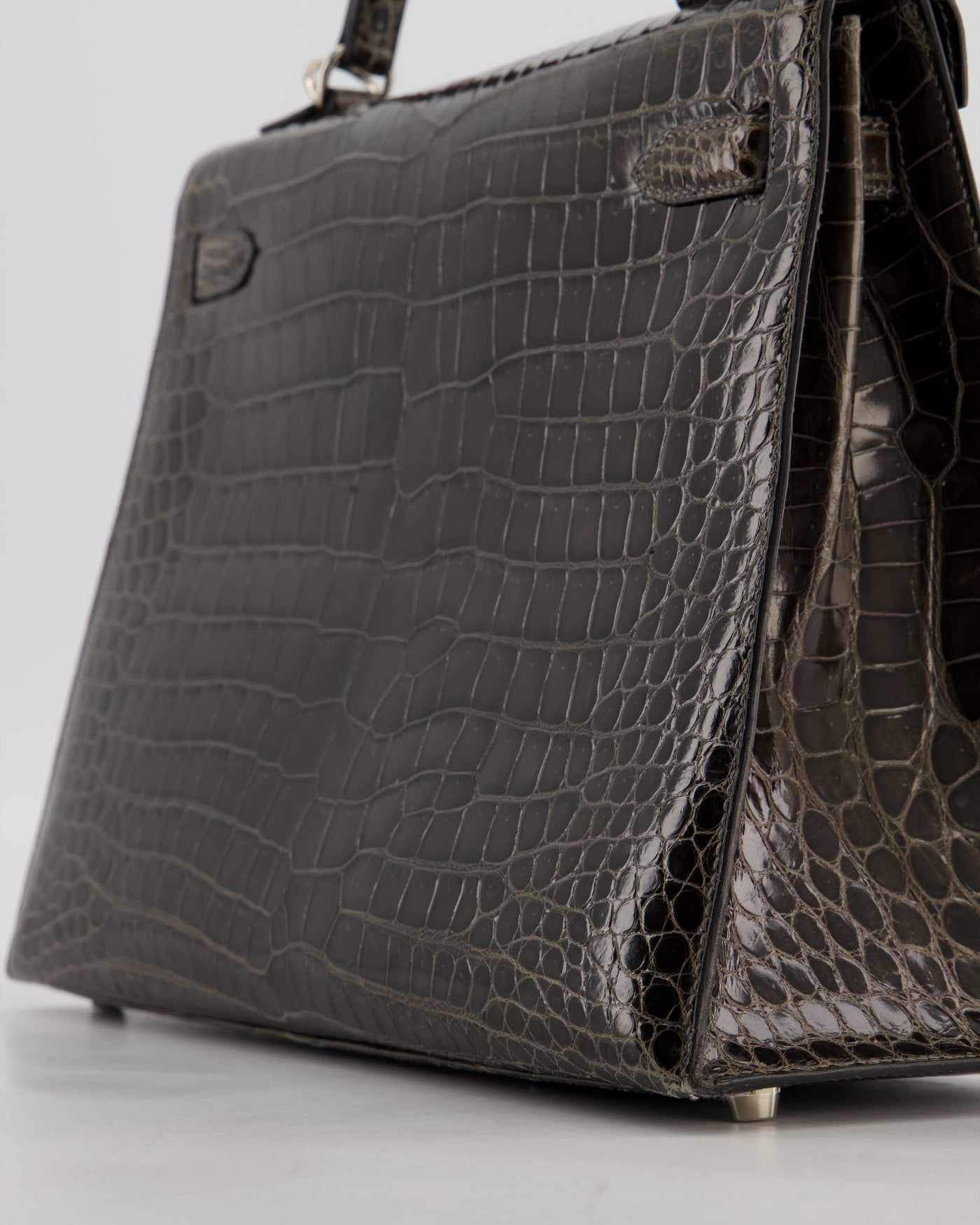 Hermes Kelly 32 Sellier Bag in Graphite Shiny Porosus Crocodile Leather with Palladium Hardware - Product Image 12