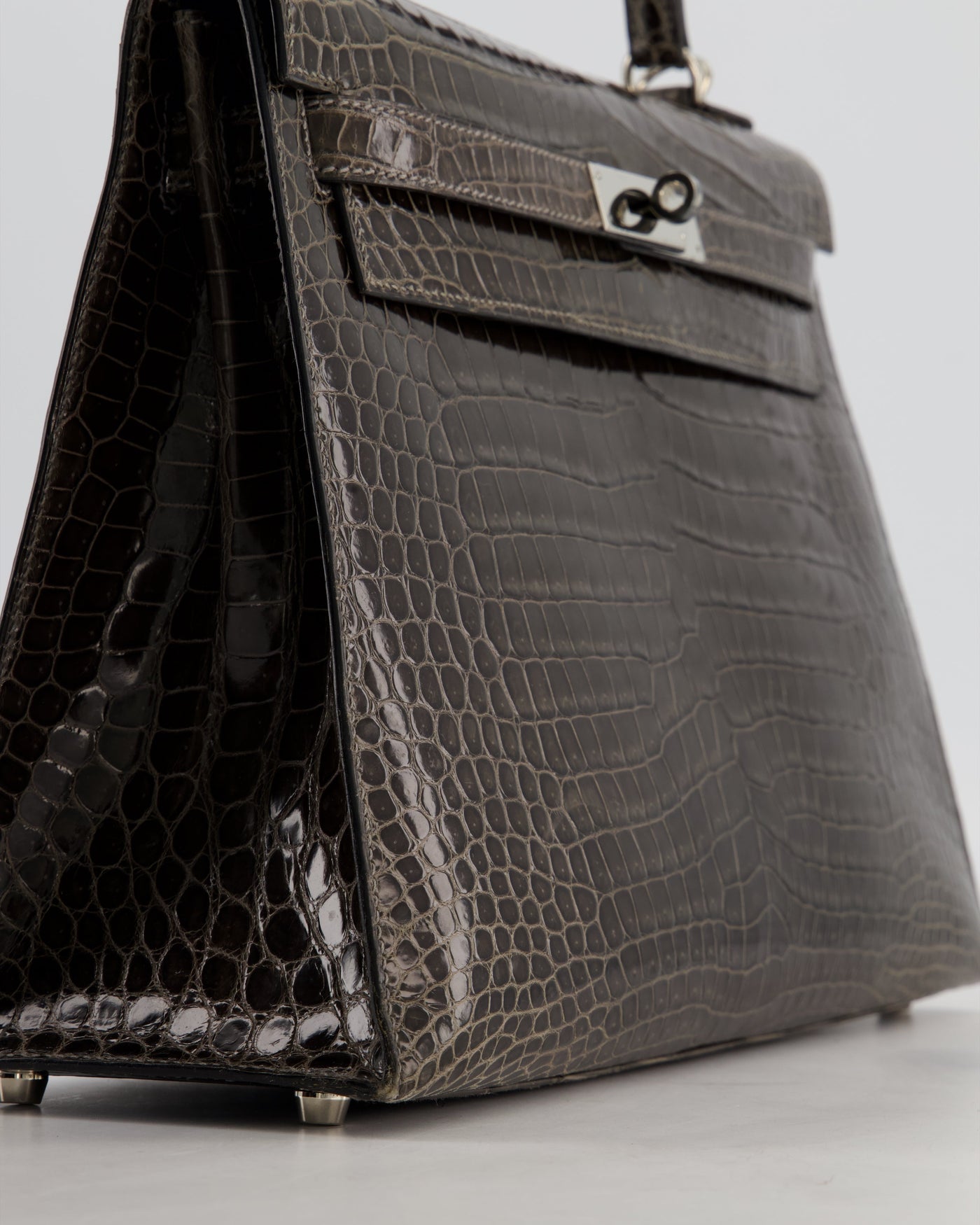 Hermes Kelly 32 Sellier Bag in Graphite Shiny Porosus Crocodile Leather with Palladium Hardware - Product Image 10