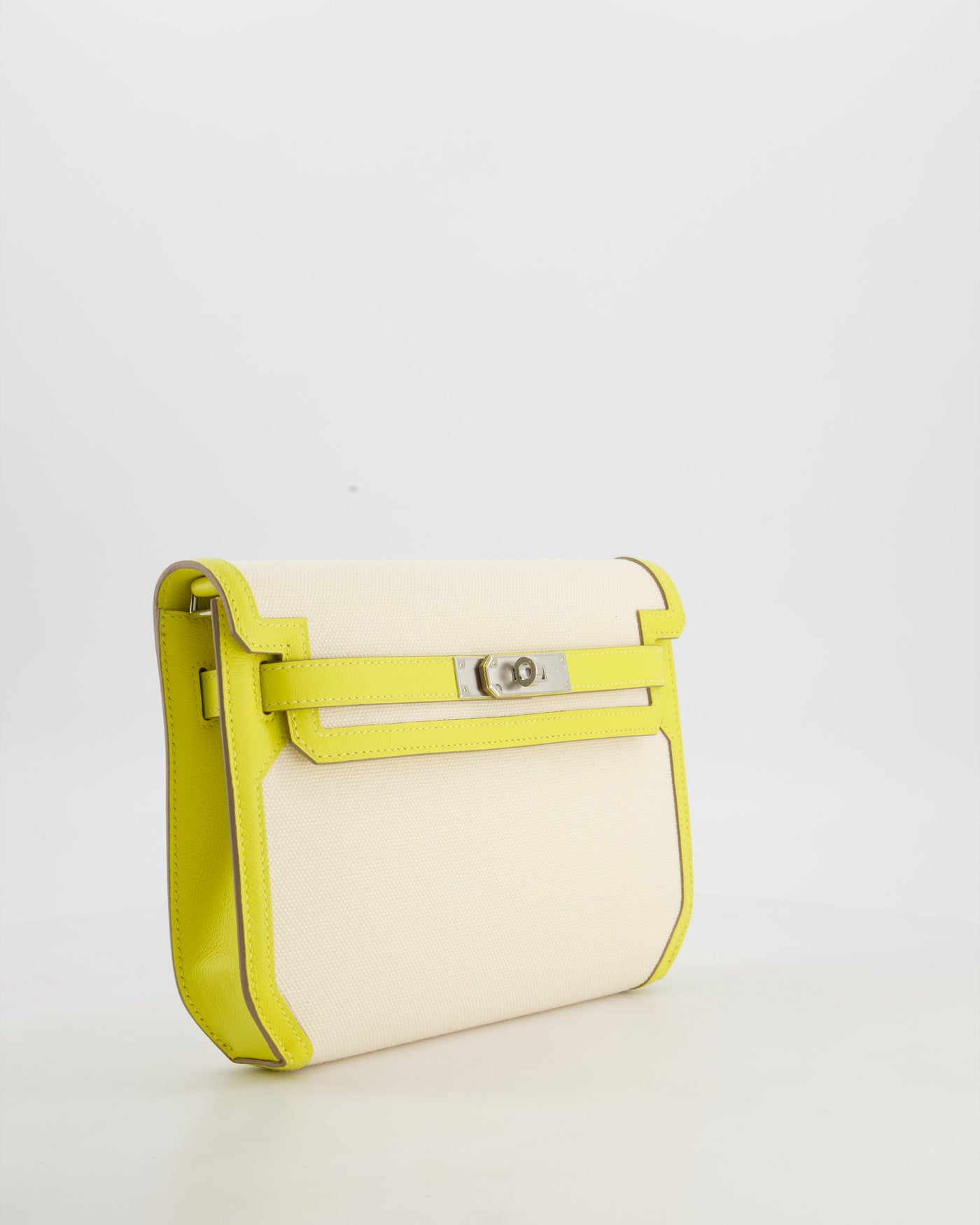 Hermes Kelly Depeches 25 Verso Bag in Ecru Canvas and Jaune Citron Chèvre with Palladium Hardware - Product Image 3