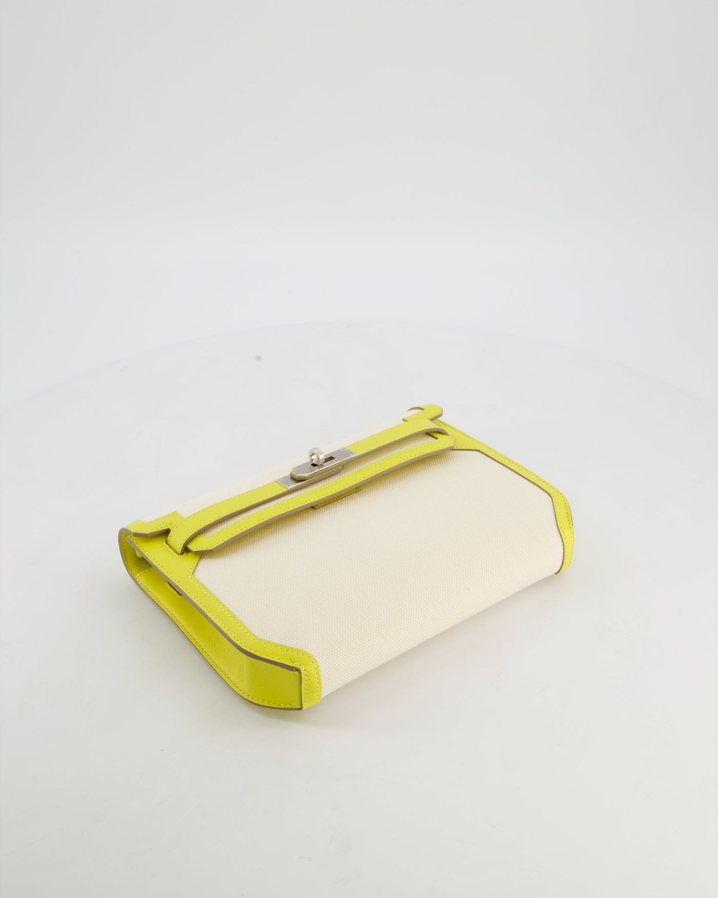 Hermes Kelly Depeches 25 Verso Bag in Ecru Canvas and Jaune Citron Chèvre with Palladium Hardware - Product Image 15