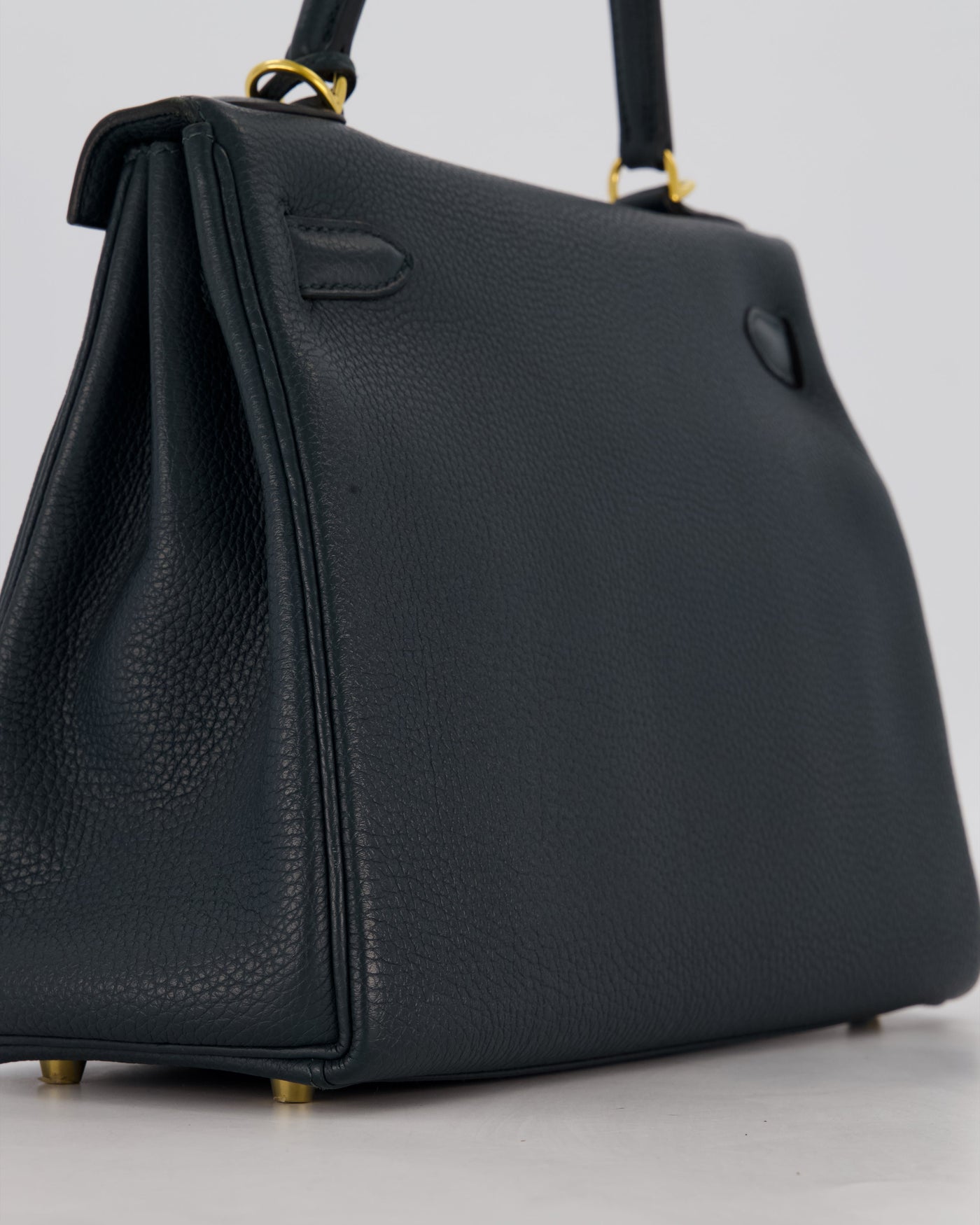 Hermes Kelly 28 Retourne Bag in Vert Cypress Togo Leather with Gold Hardware - Product Image 14