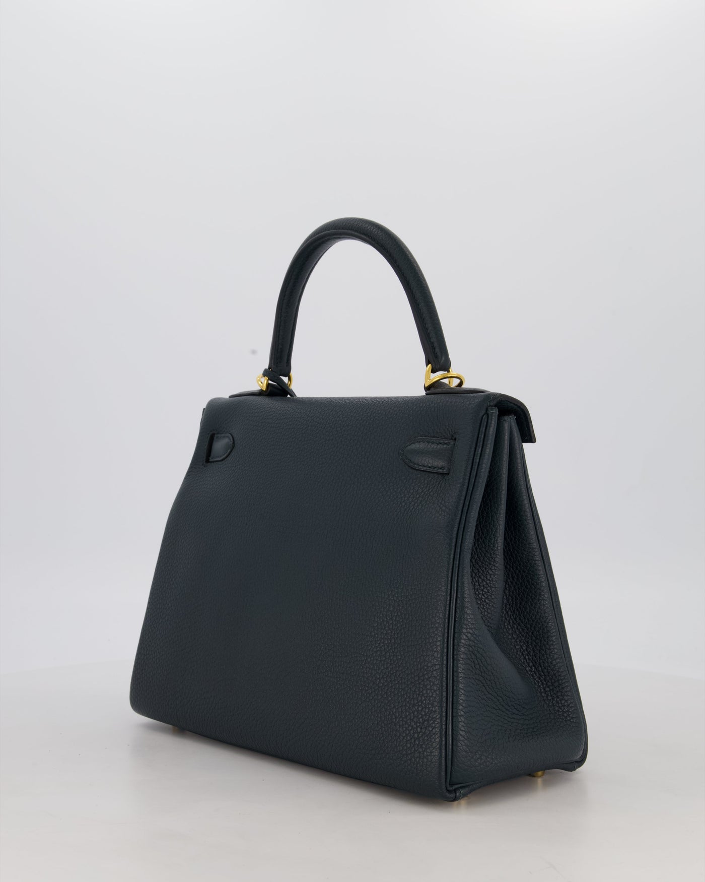 Hermes Kelly 28 Retourne Bag in Vert Cypress Togo Leather with Gold Hardware - Product Image 6