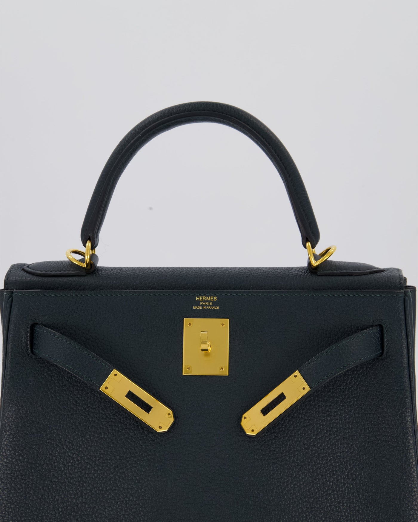 Hermes Kelly 28 Retourne Bag in Vert Cypress Togo Leather with Gold Hardware - Product Image 18