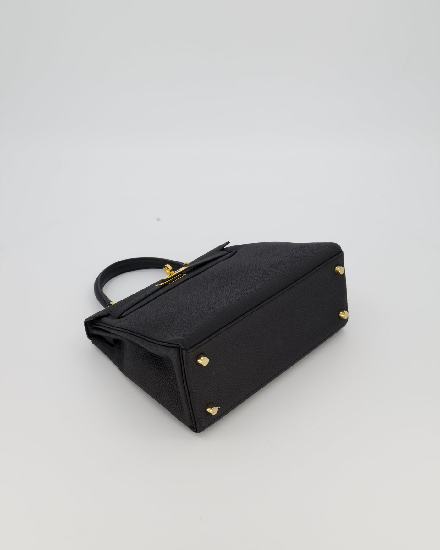 Hermes Kelly 25 Retourne Bag in Noir Togo Leather with Gold Hardware - Product Image 20