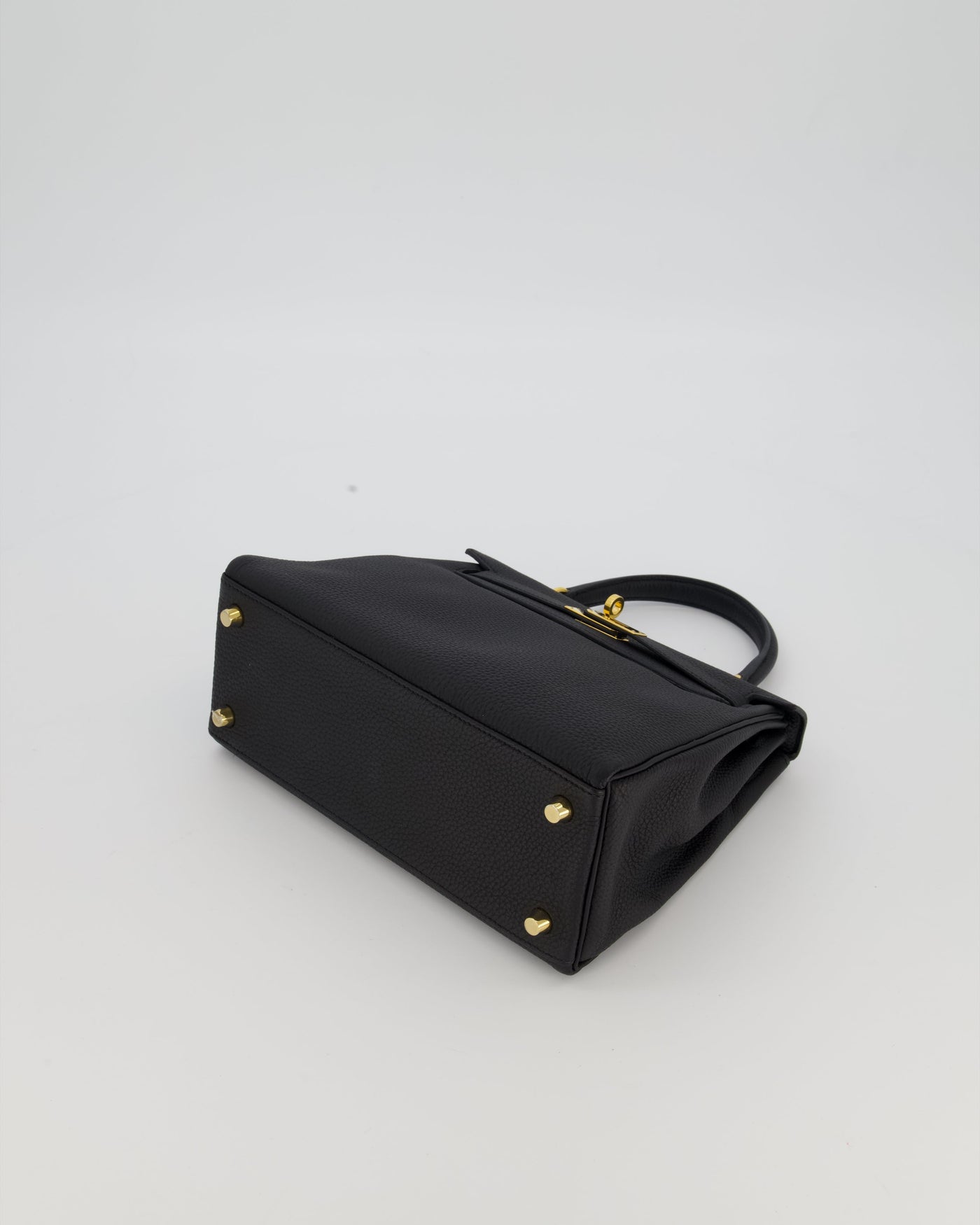 Hermes Kelly 25 Retourne Bag in Noir Togo Leather with Gold Hardware - Product Image 18
