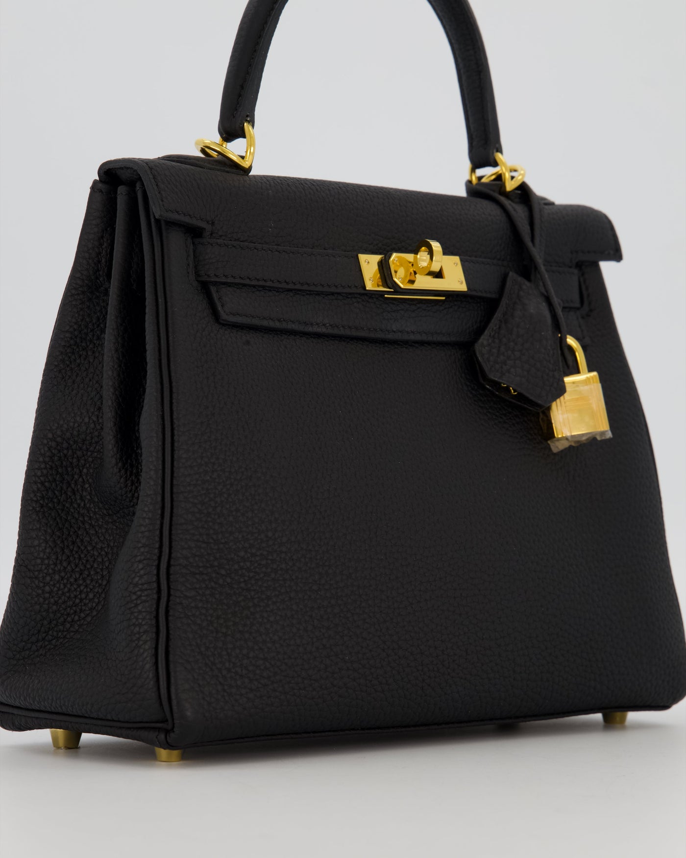 Hermes Kelly 25 Retourne Bag in Noir Togo Leather with Gold Hardware - Product Image 10