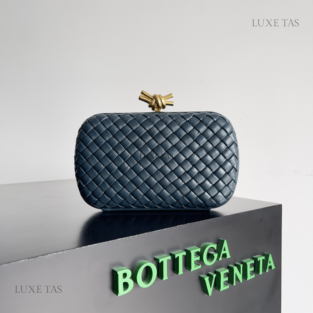 Space Knot Designer Clutch for Women - Product Image 2