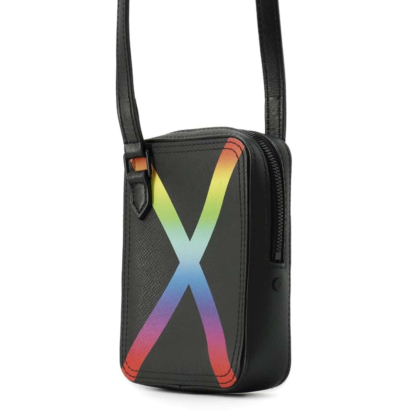 Louis Vuitton Noir Taiga Leather Shoulder Bag