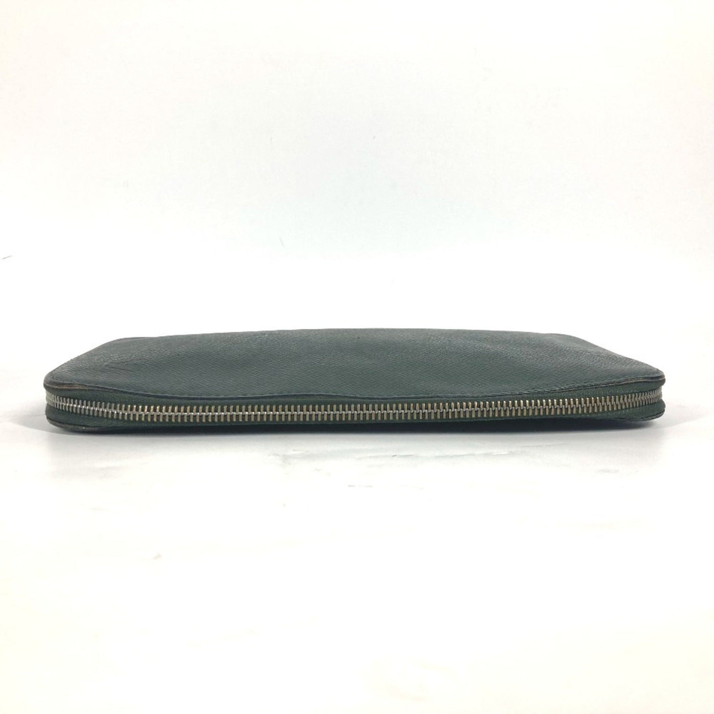 Louis Vuitton Taiga Leather Wallet (Bi-Fold)