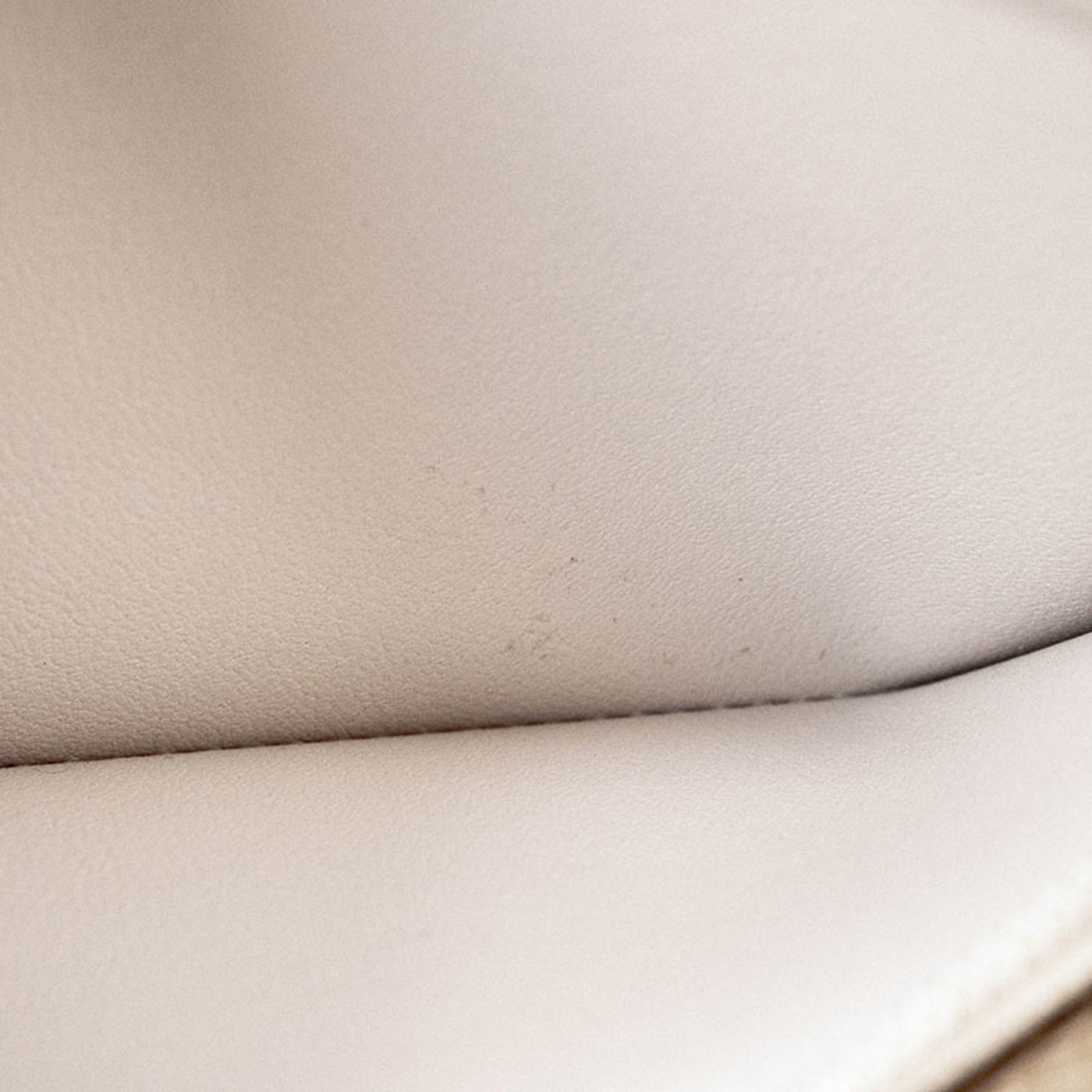 Louis Vuitton Lv ivory Leather Long Wallet (Bi-Fold)
