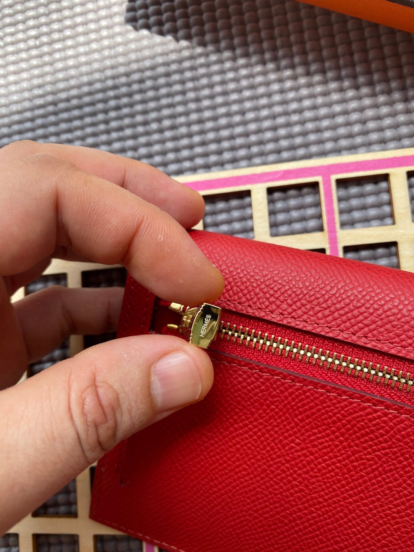 HM Kelly Pocket 13.5 Red Epsom Ghw - Product Image 7