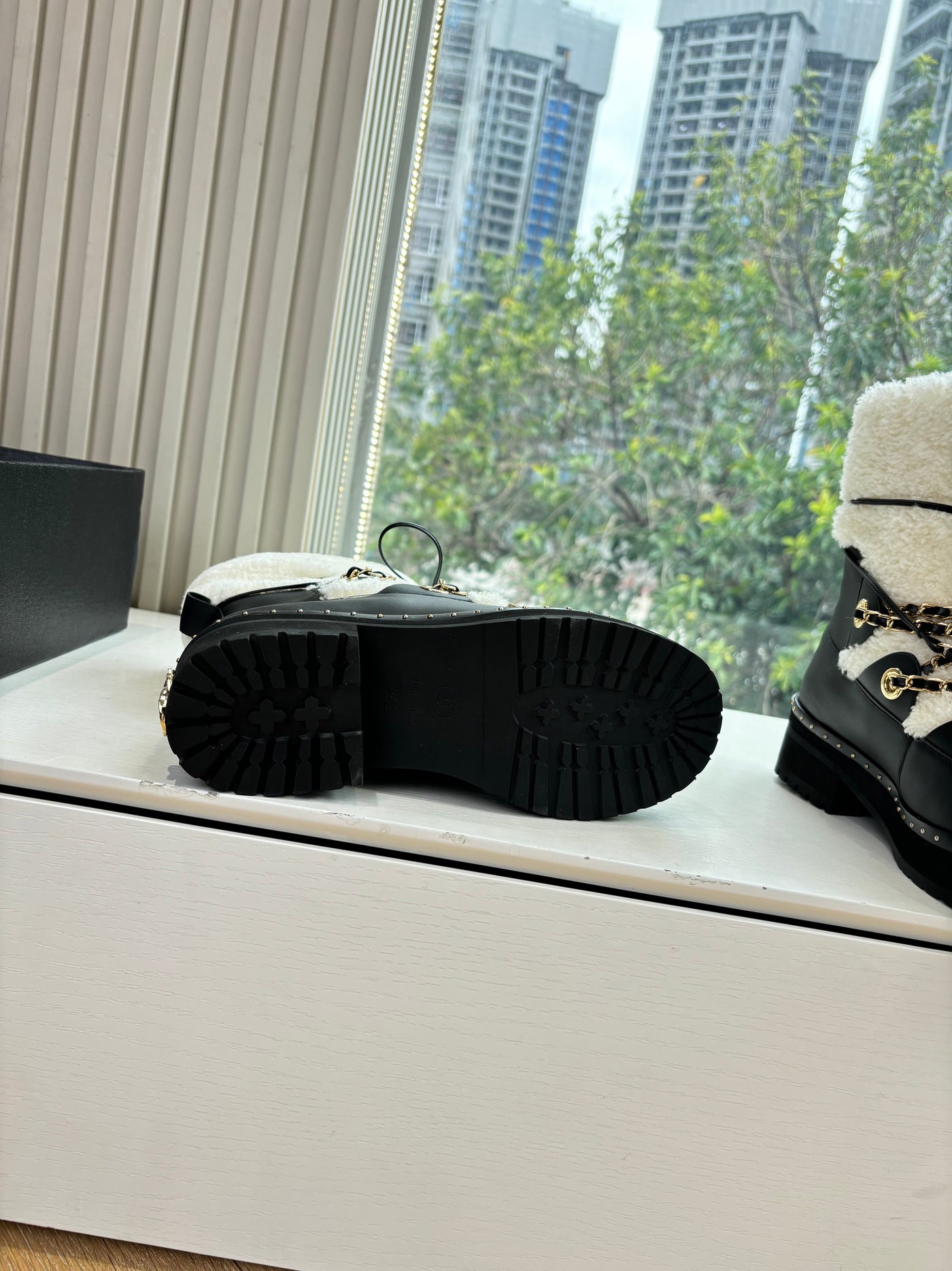 CC Short Boot White Black Cowhide Wool 548841 - Product Image 3