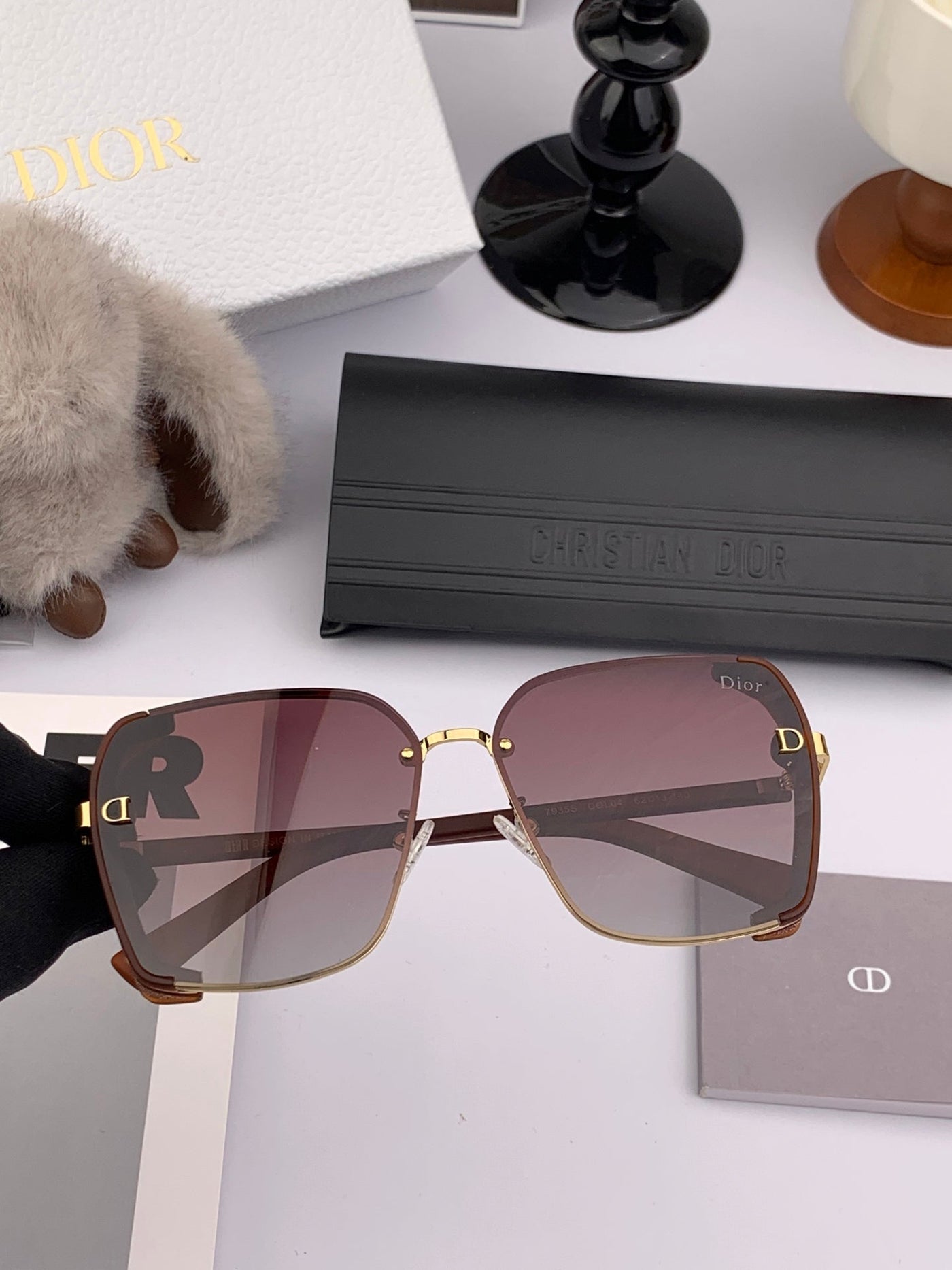 MONTAIGNE SUNGLASS IN ACETATE - Product Image 7