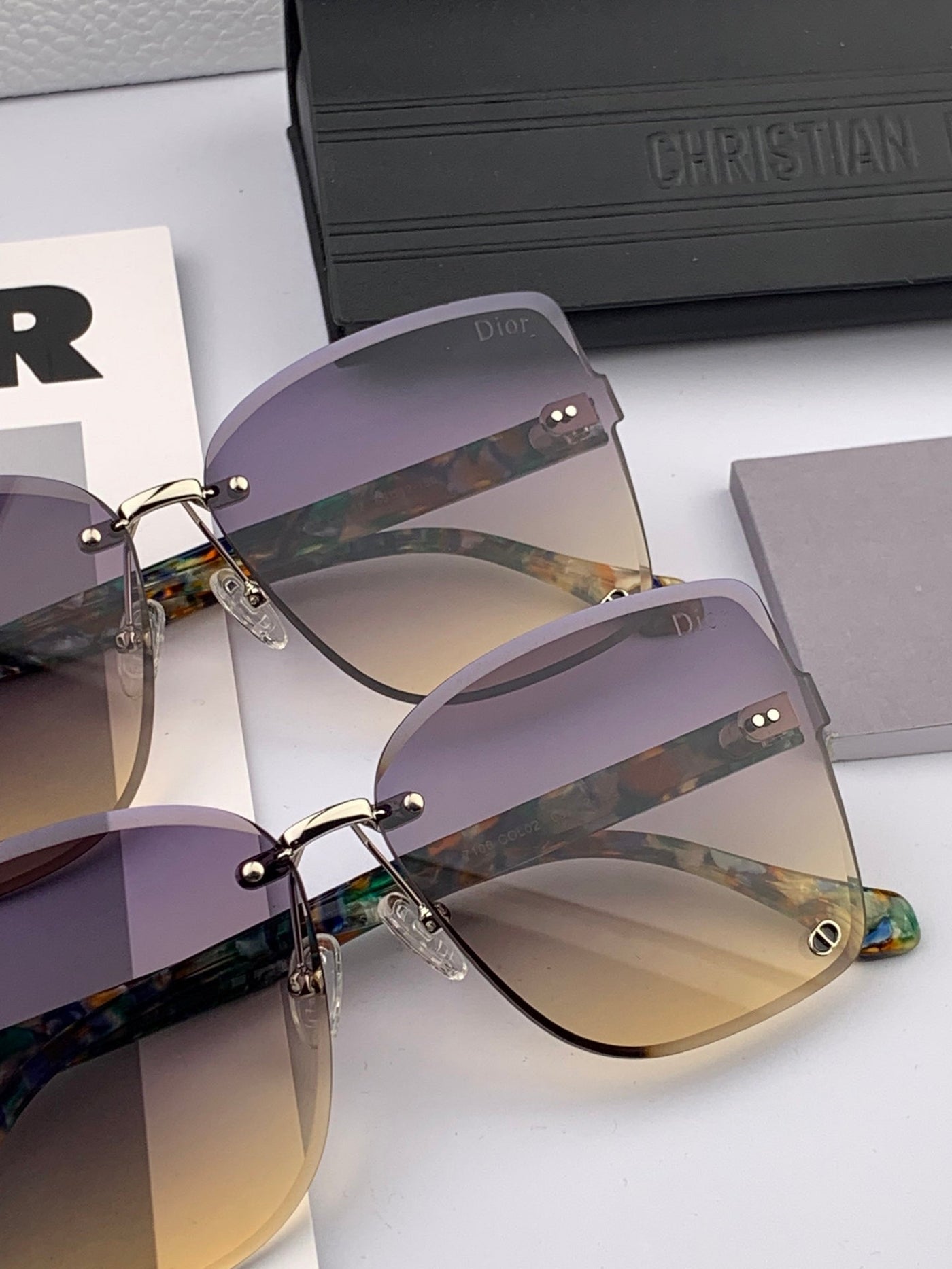 MONTAIGNE SUNGLASS IN MULTICOLOR ACETATE - Product Image 4