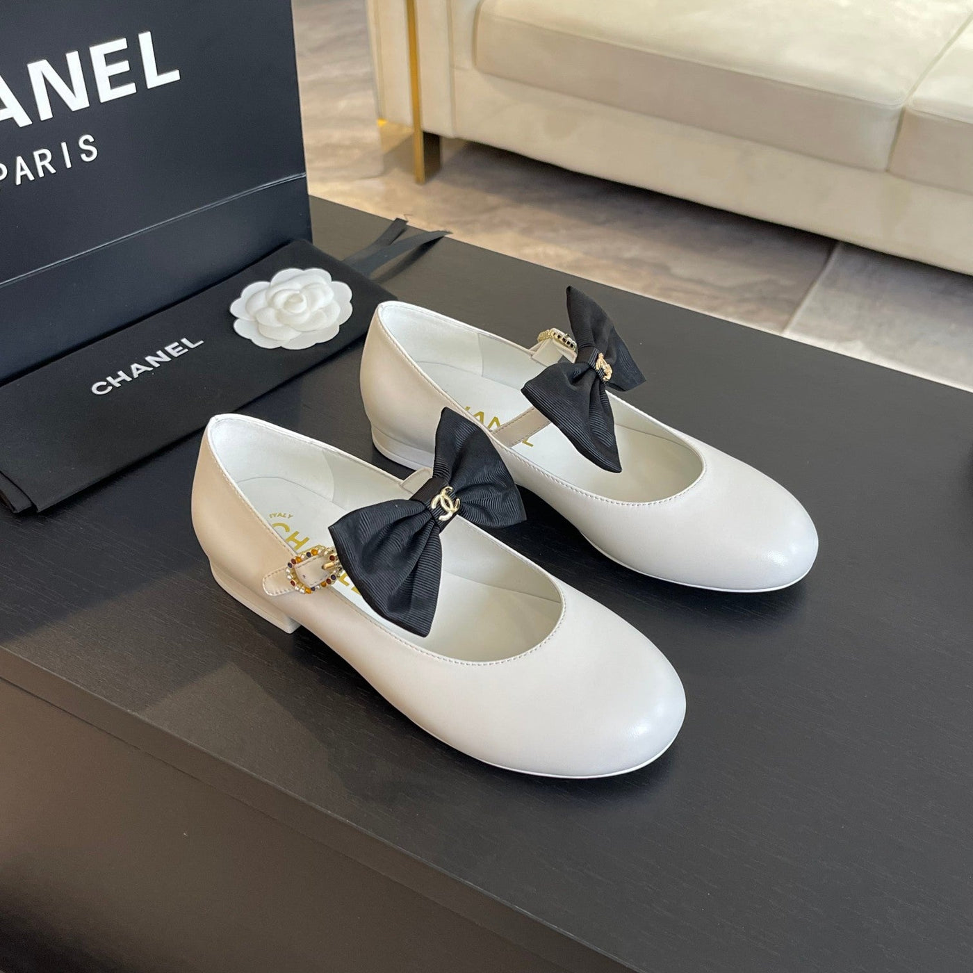 BALLET FLAT WHITE LAMBSKIN WITH BLACK BOW - Product Image 2