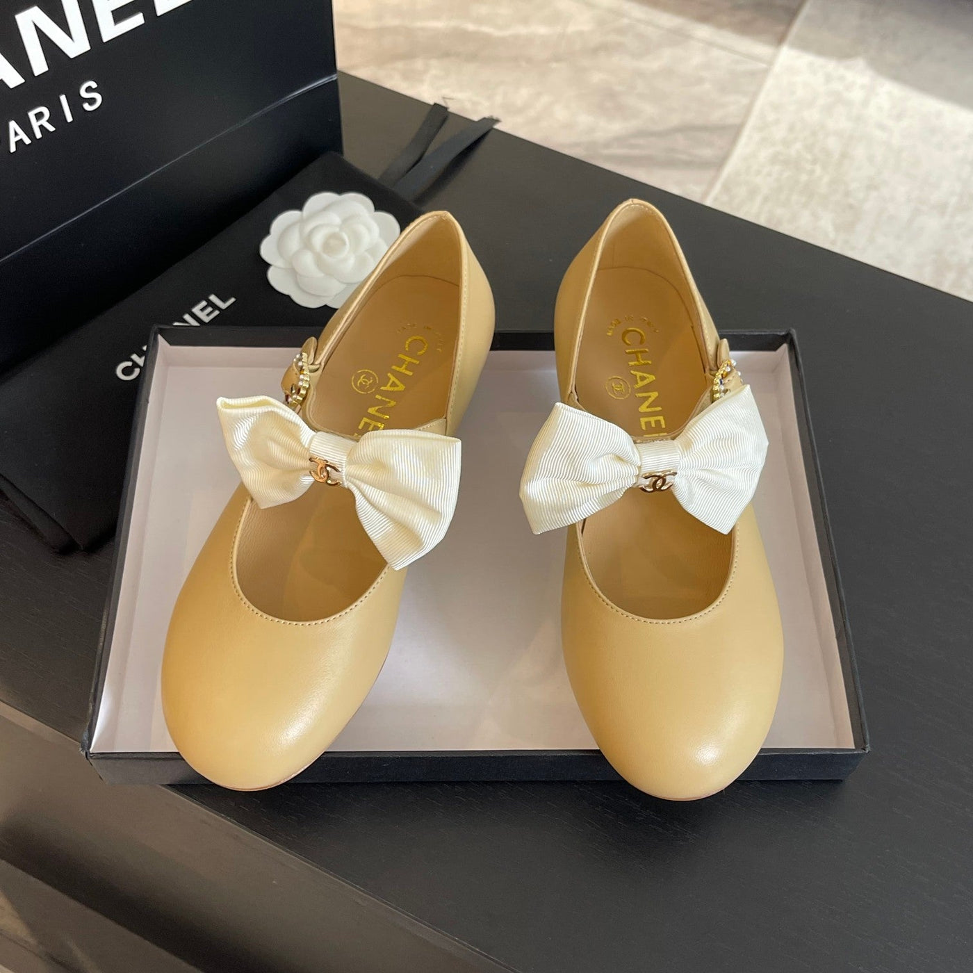 BALLET FLAT DARK CREAM LAMBSKIN WITH WHITE BOW | Studio Nafay