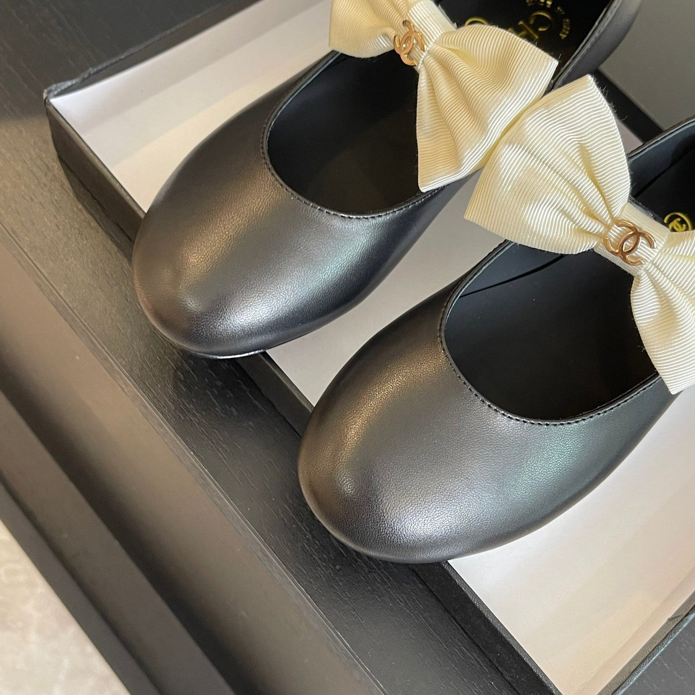 BALLET FLAT BLACK LAMBSKIN WITH WHITE BOW - Product Image 5