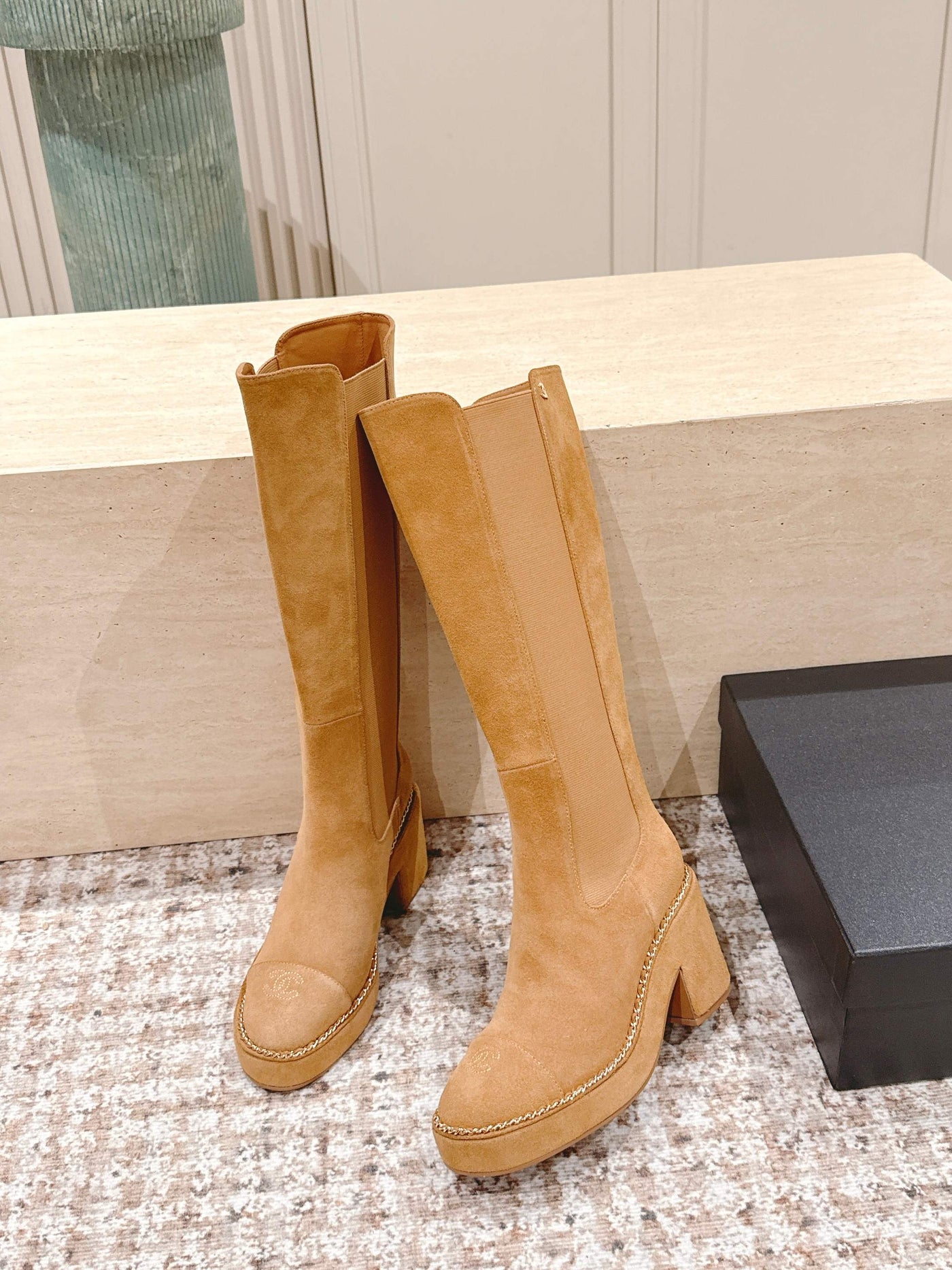 CC 25SS High Boot Beige Suede 431718 - Product Image 3